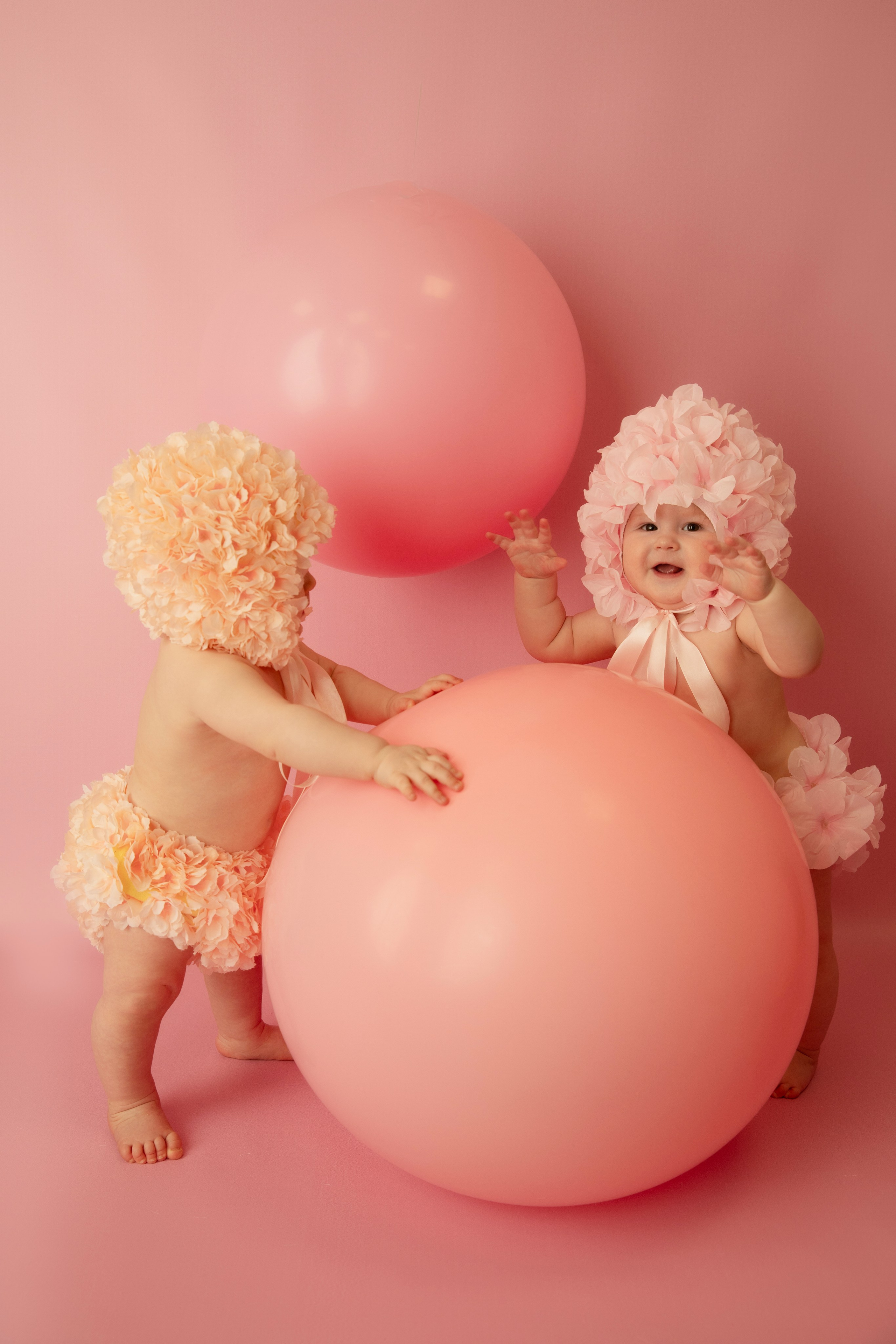 Съемка годовасиков в цветочных костюмах. Фотограф новорожденных, детский фотограф  Москва.Семейная съемка Москва. Семенова Анна