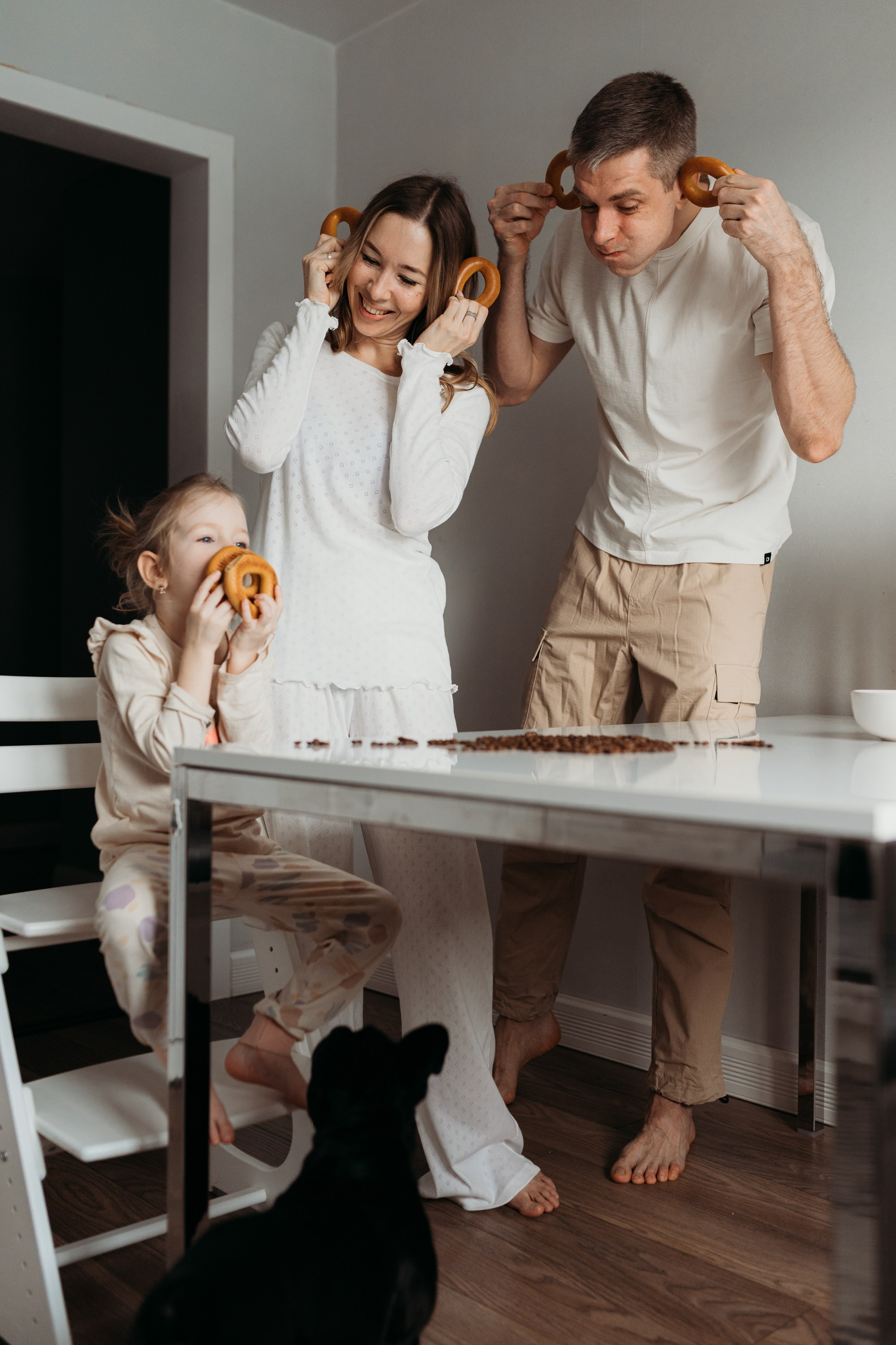 Настя, Рома и Николь дома. Семейный и детский фотограф в Новосибирске и Краснообске — Анна Ким
