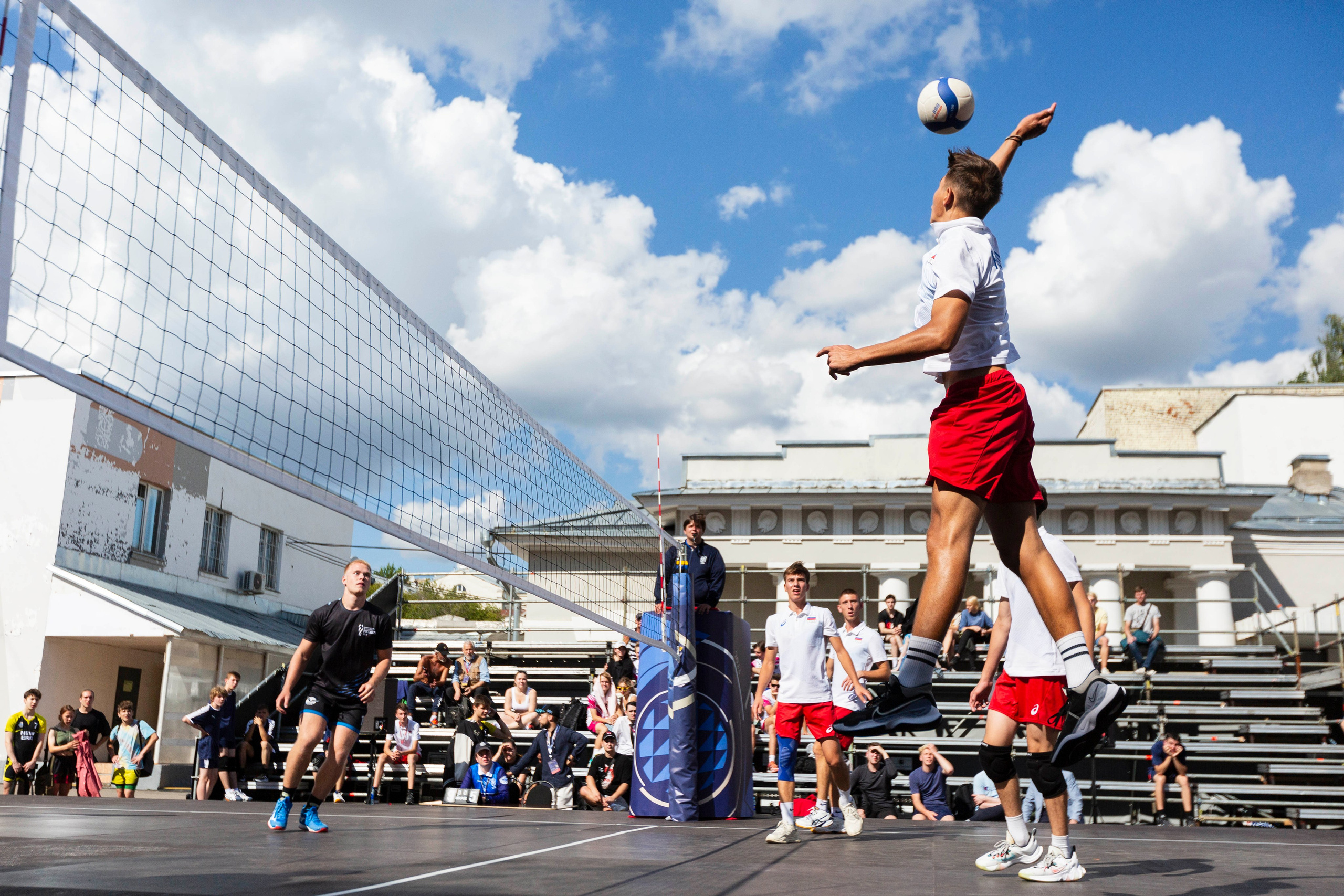 100 ЛЕТ ОТЕЧЕСТВЕННОМУ ВОЛЕЙБОЛУ. Фотограф Георгий Нигматулин