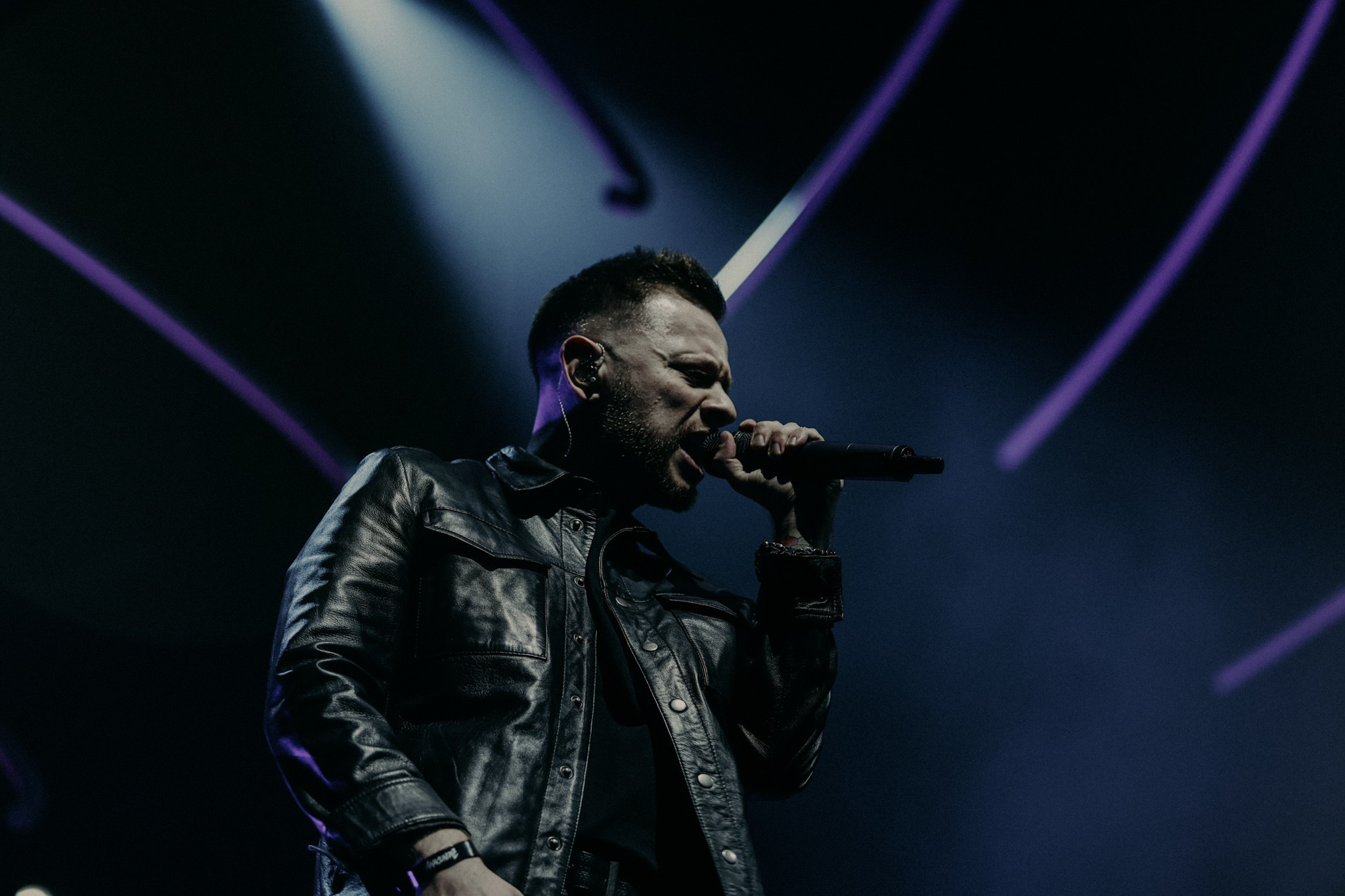 ANACONDAZ @MUSIC MEDIA DOM