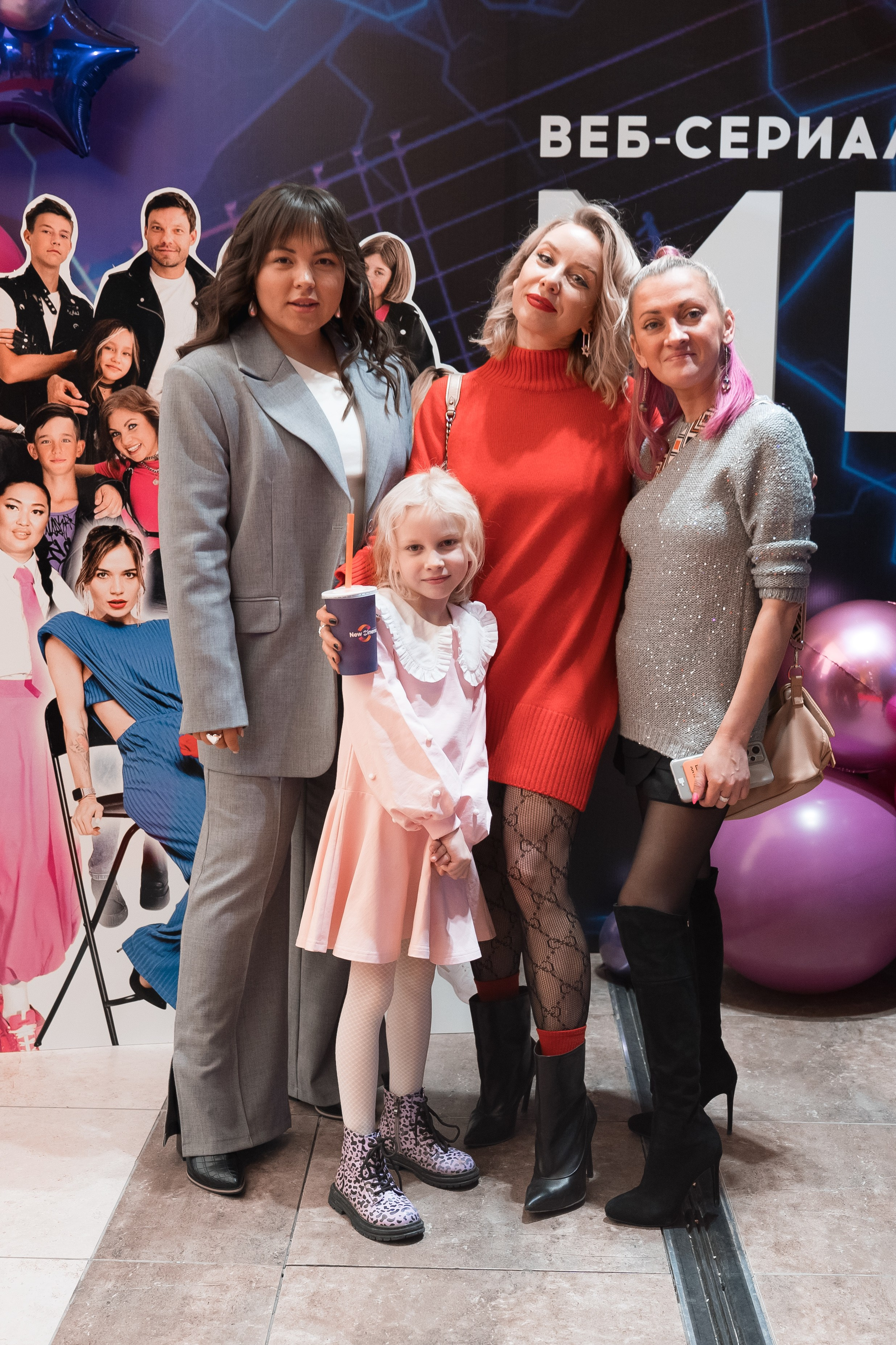 Веб-сериал «МЫ». Для тех, кто не ждёт удачи, а создаёт её. Каждая фотосессия — это твой момент, твой стиль, твой успех. 📸