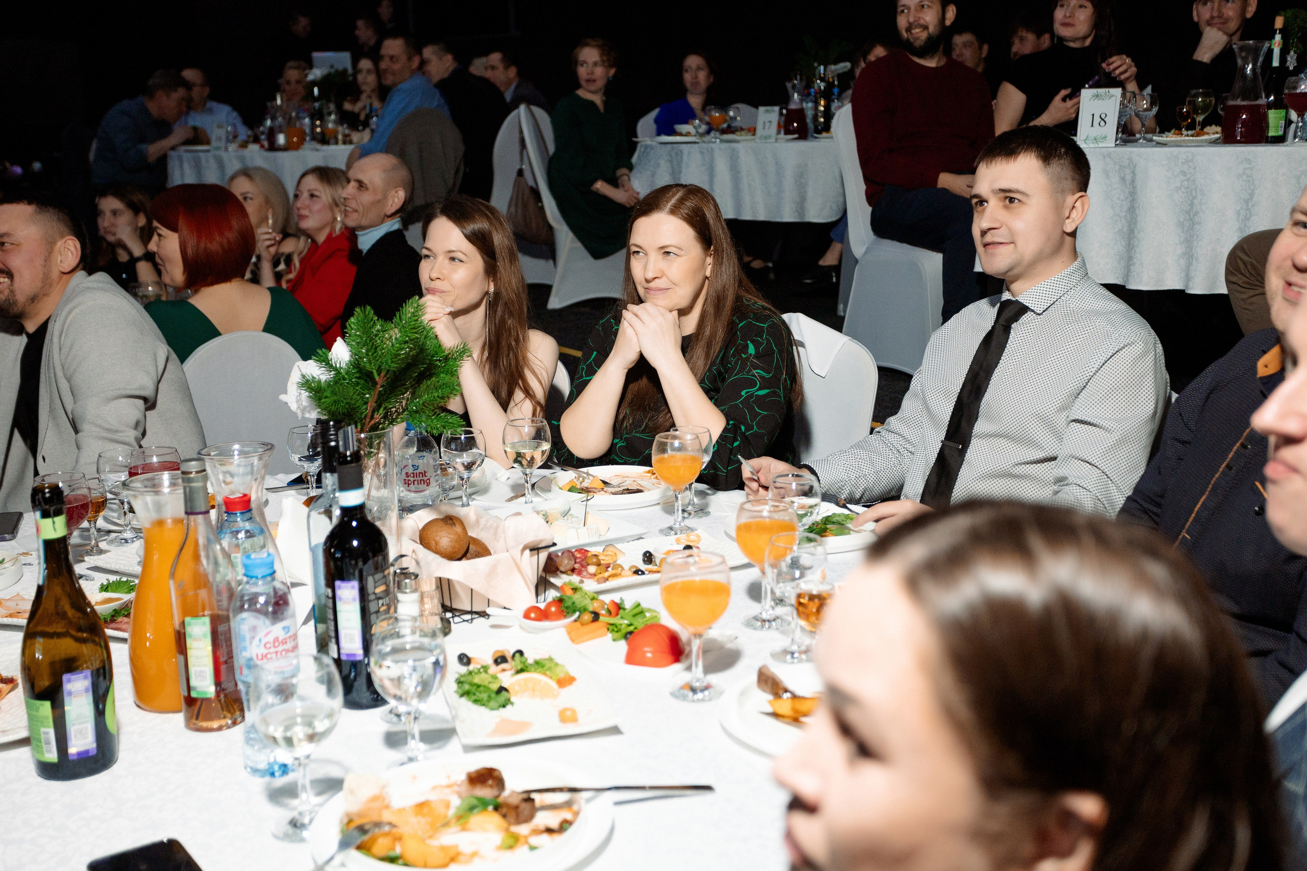 РЕПОРТАЖ: НОВЫЙ ГОД В ДК МЕТАЛЛУРГ. Профессиональный фотограф в Ижевске Леша Петров