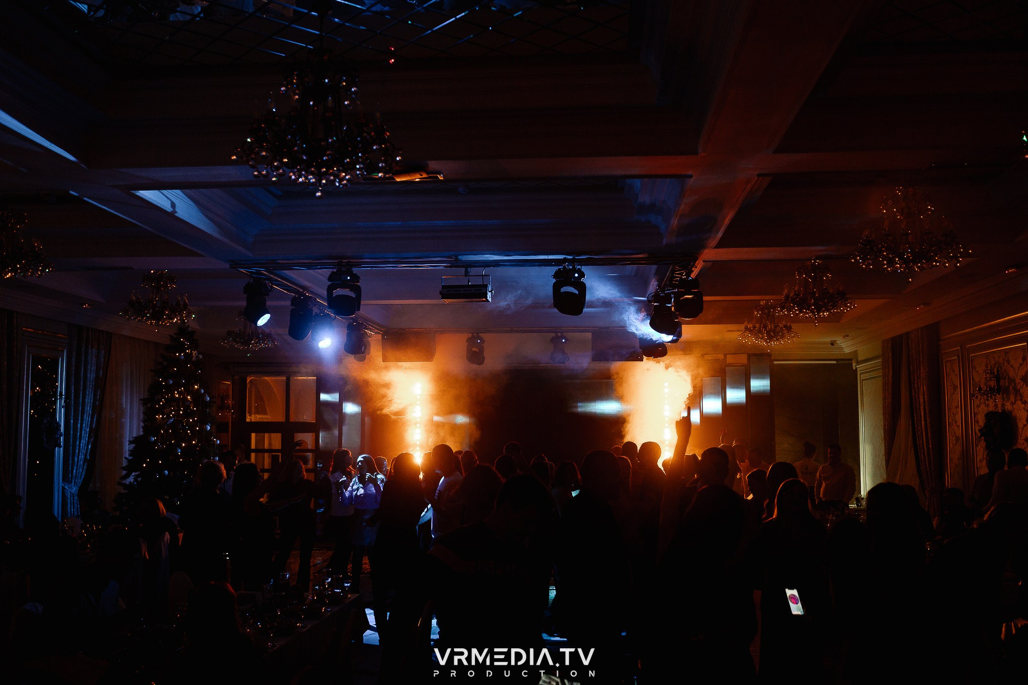 Новогодний вечер в ресторане «Лазурный Берег»