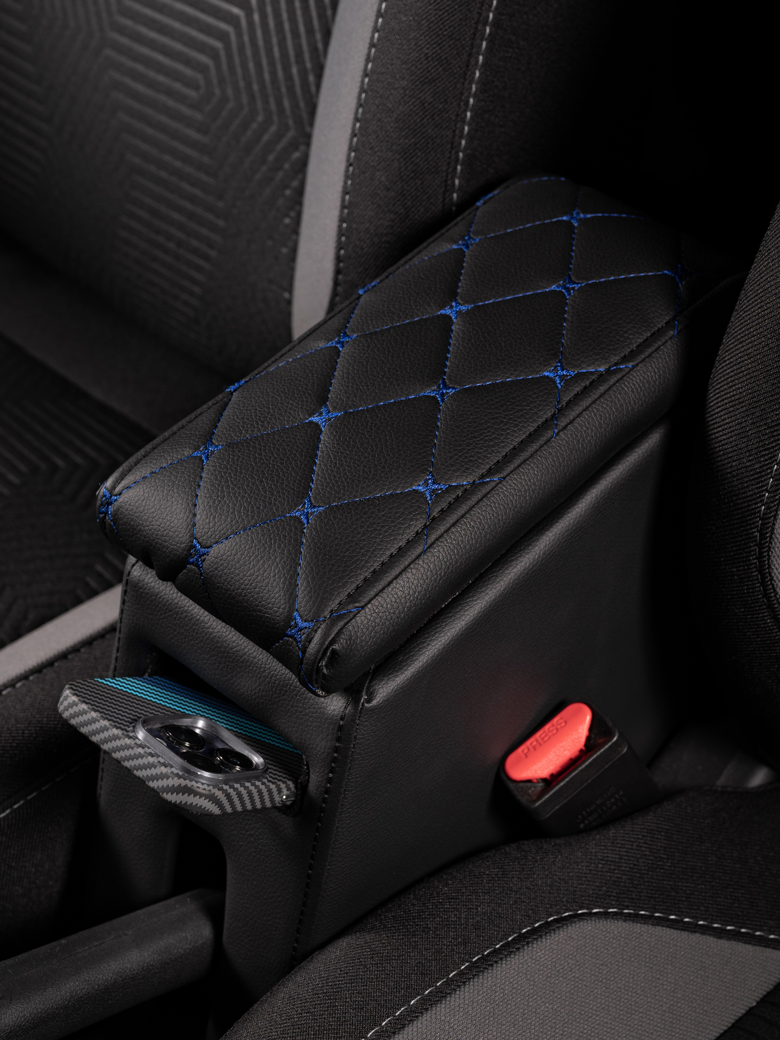 Автоподлокотники 2. Предметный фотограф, фото для маркетплейсов Пятигорск, КМВ