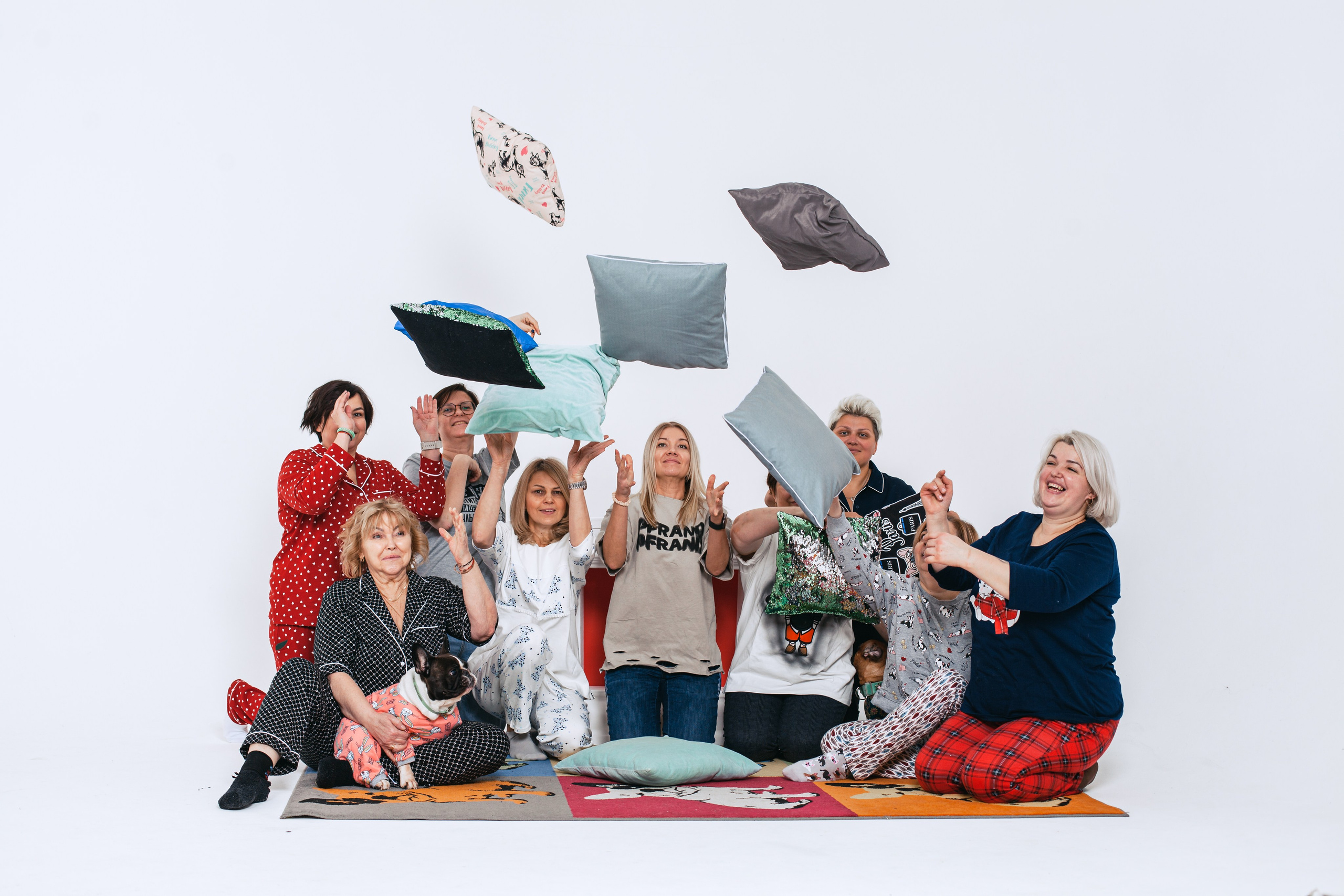 Пижамная вечеринка французских бульдогов и их хозяев. Фотограф-анималист Татьяна Степанова