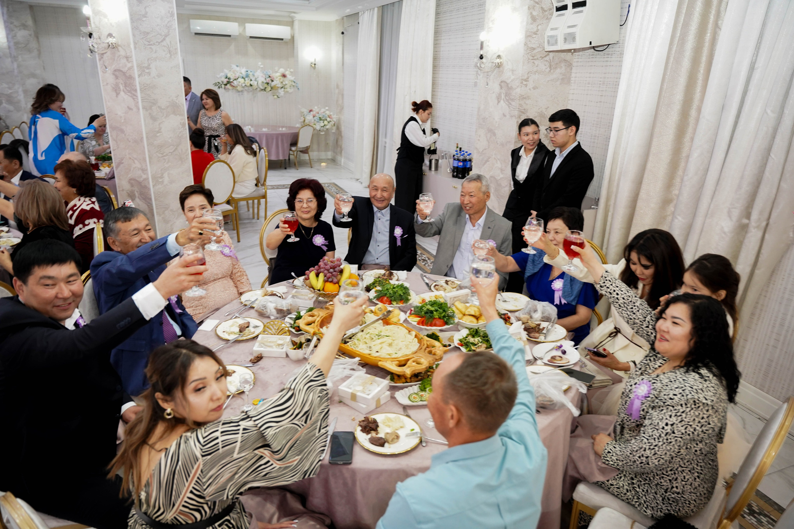 Dana uzatu. Фотограф Ернар Ержанов