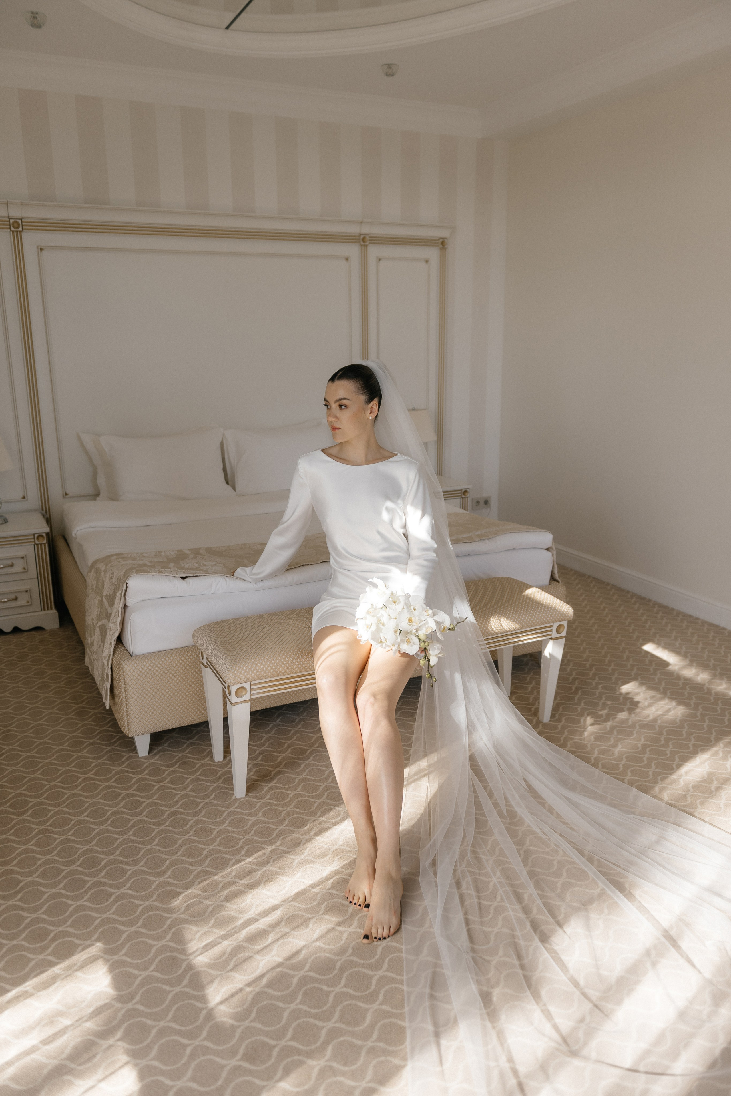 Wedding day in VERSAL PARK. Wedding PHOTOGRAPHER Andrew Vnukov