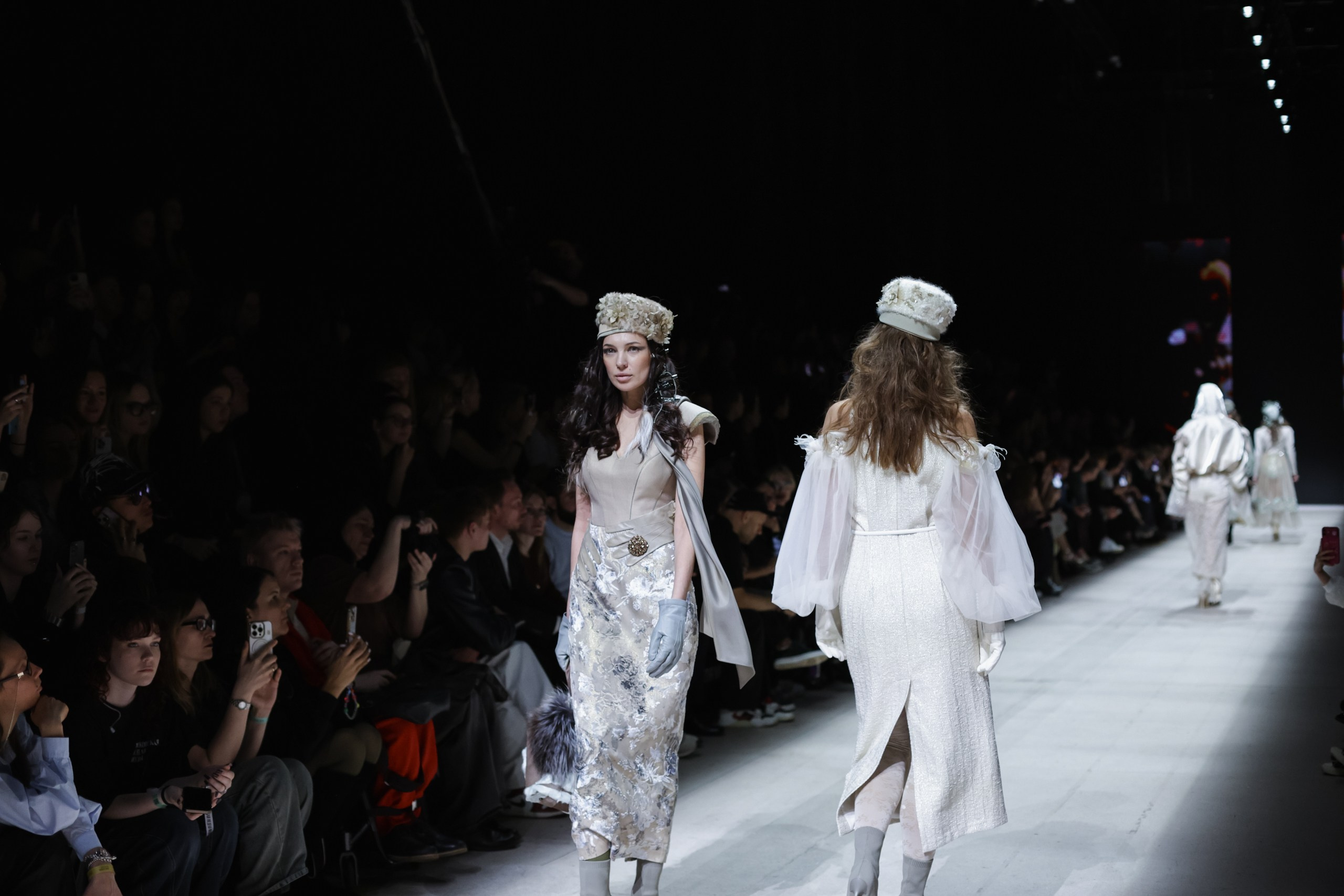 Показ IGOR GULYAEV — Moscow Fashion Week 19/03. Jane Kudryavtseva | MODEL PHOTO, PORTRAIT & EVENTS