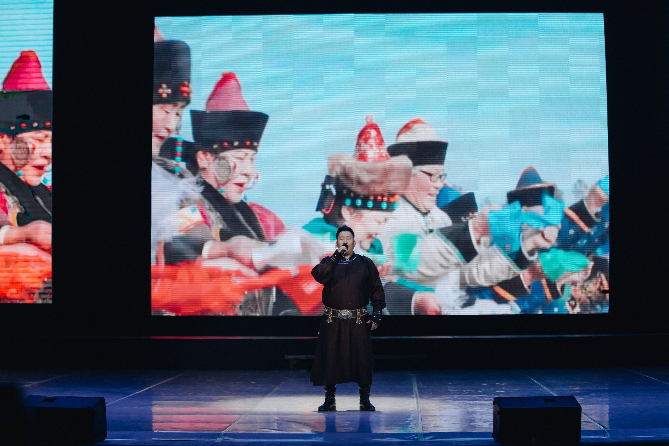 Лучший учитель родного языка и литературы 2025. Свадебный и семейный фотограф в Улан-Удэ