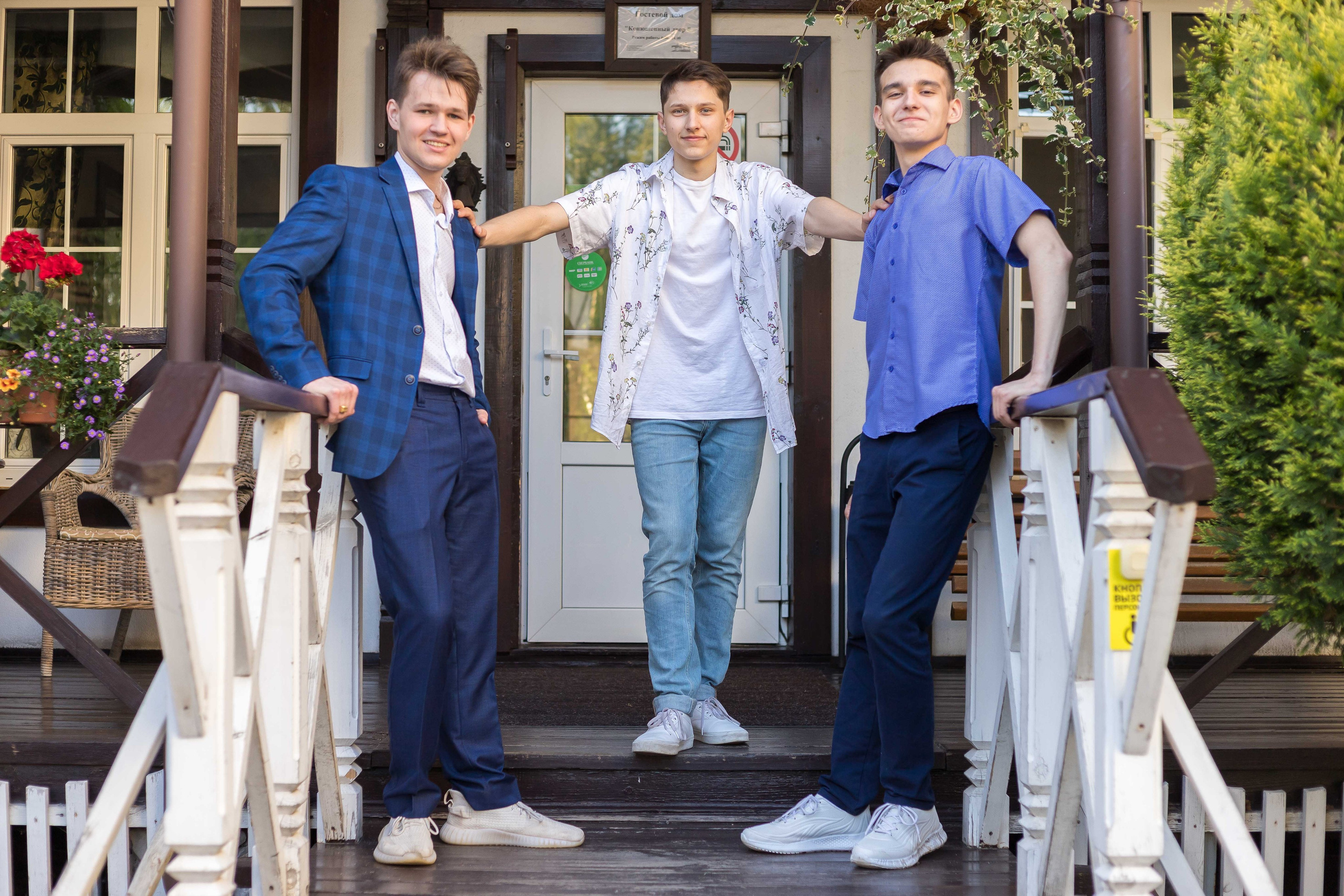 Сюжетные фотографии. Выпускные альбомы и фильмы