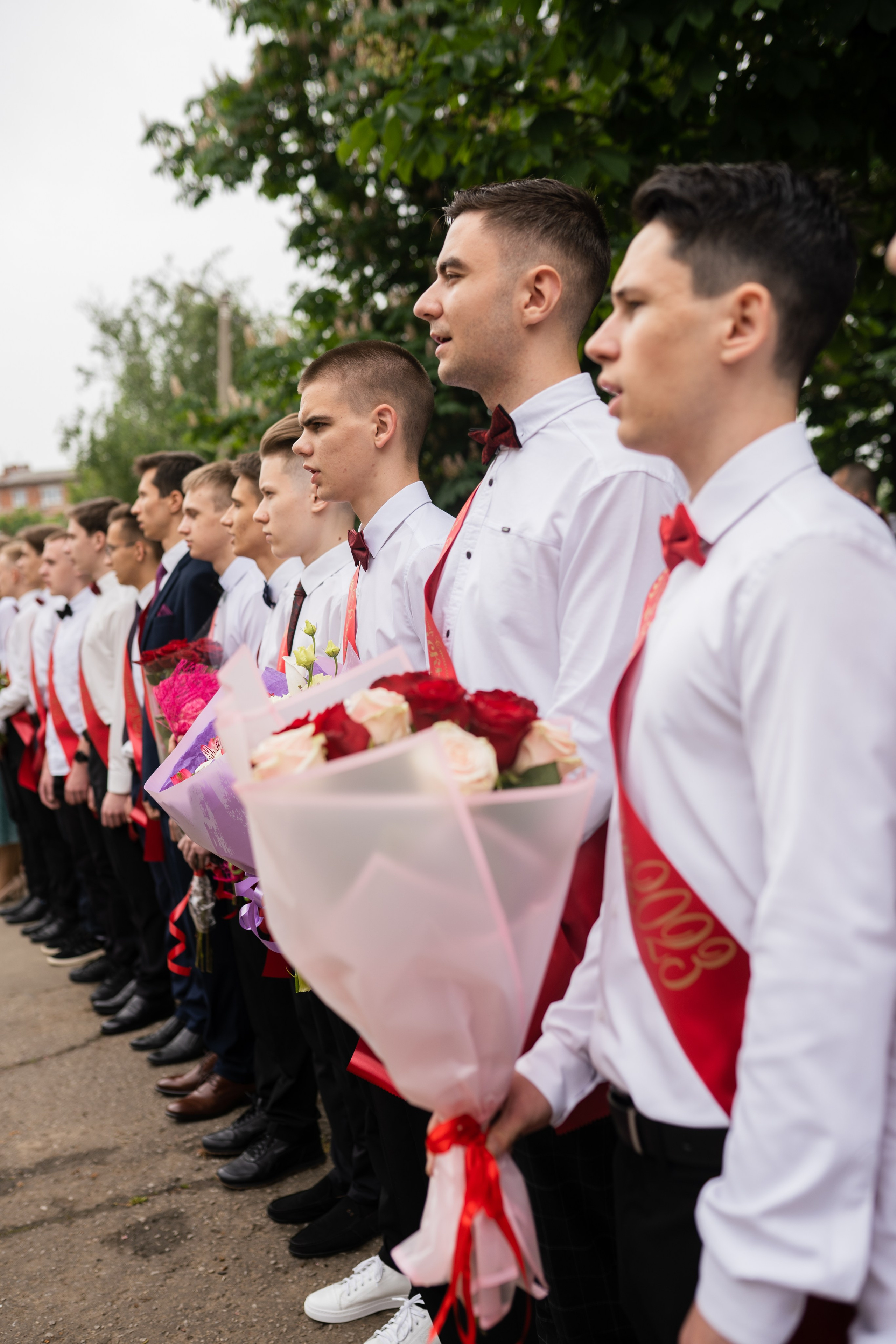 Последний звонок (СШ 77). Выпускные альбомы «Поколение» в городе Краснодар