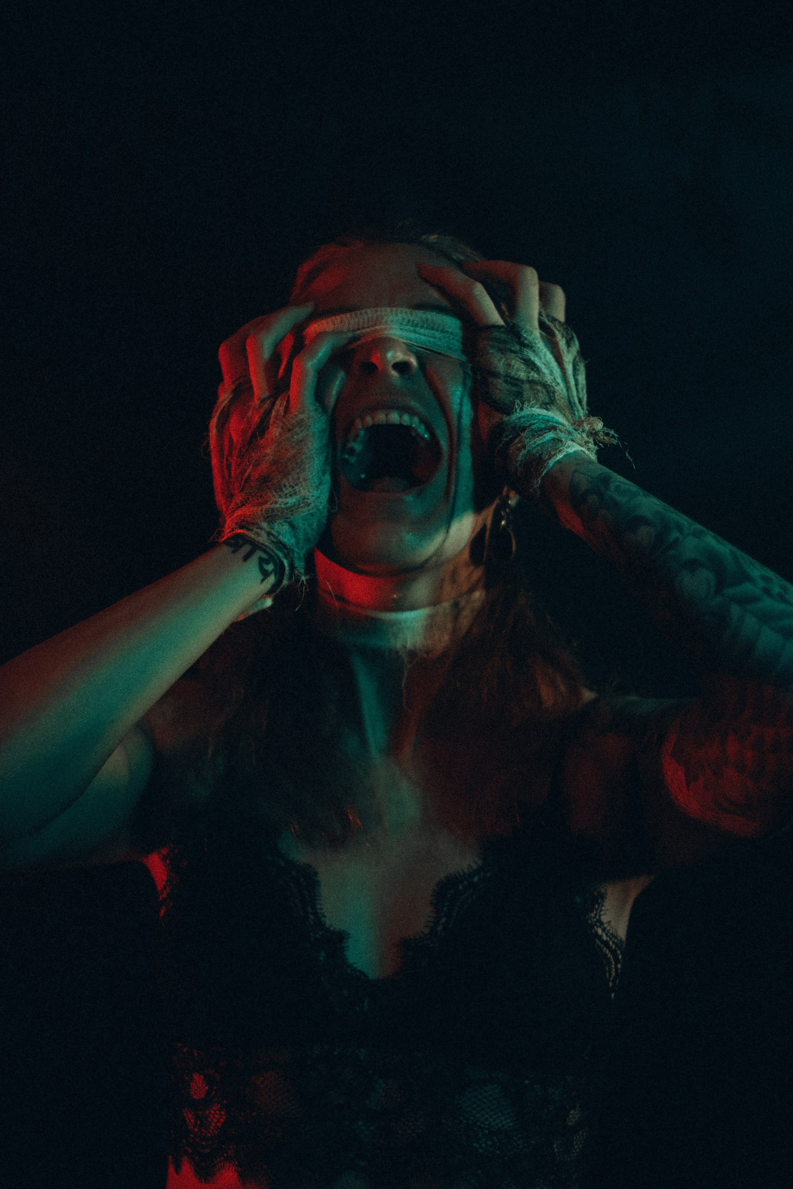 H E L E N. Портретный и уличный фотограф в Санкт-Петербурге Сергей Кутьин