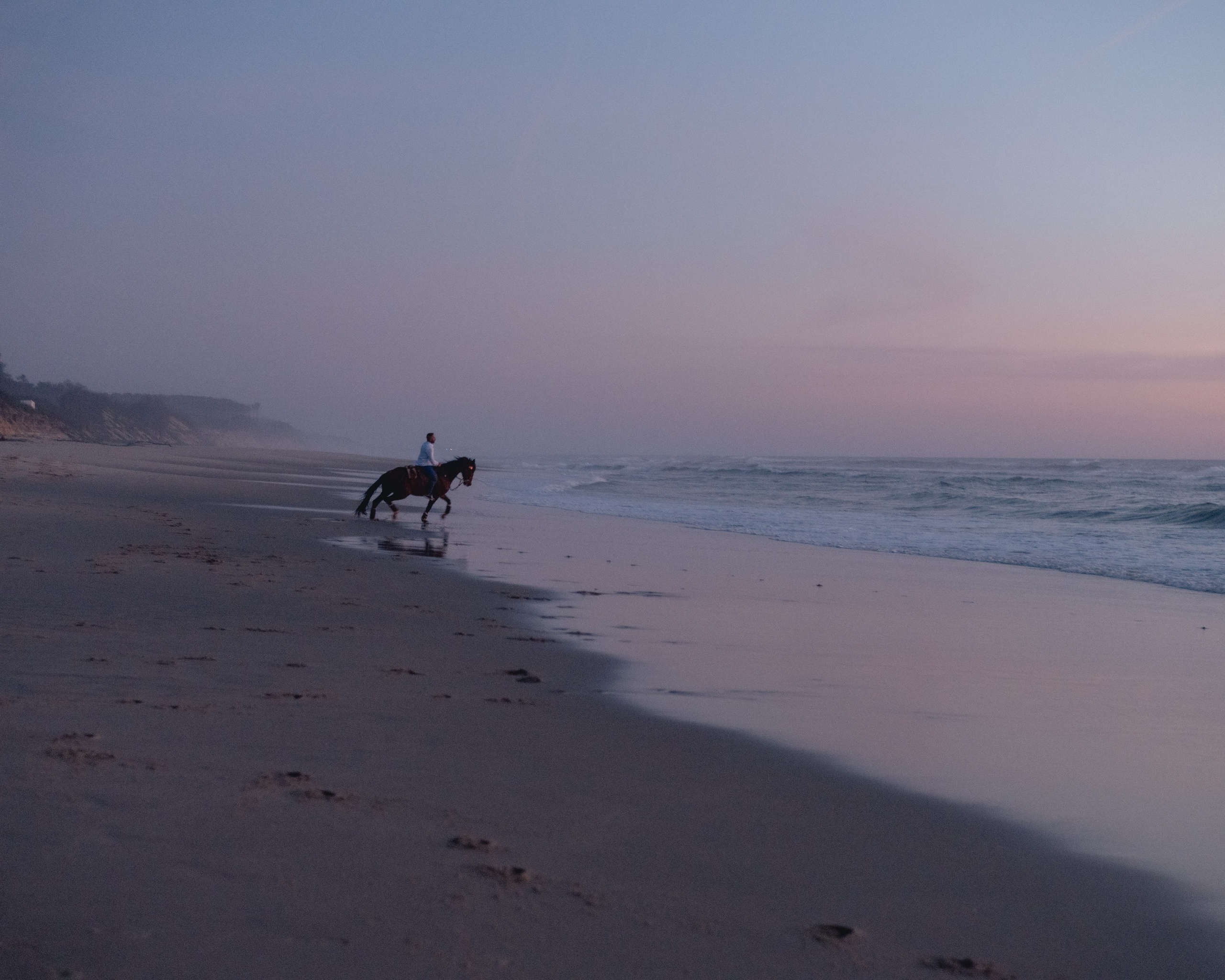 STORIES OF LOVE. Anastasiia Antoniuk portrait, family and couple photographer, Portugal