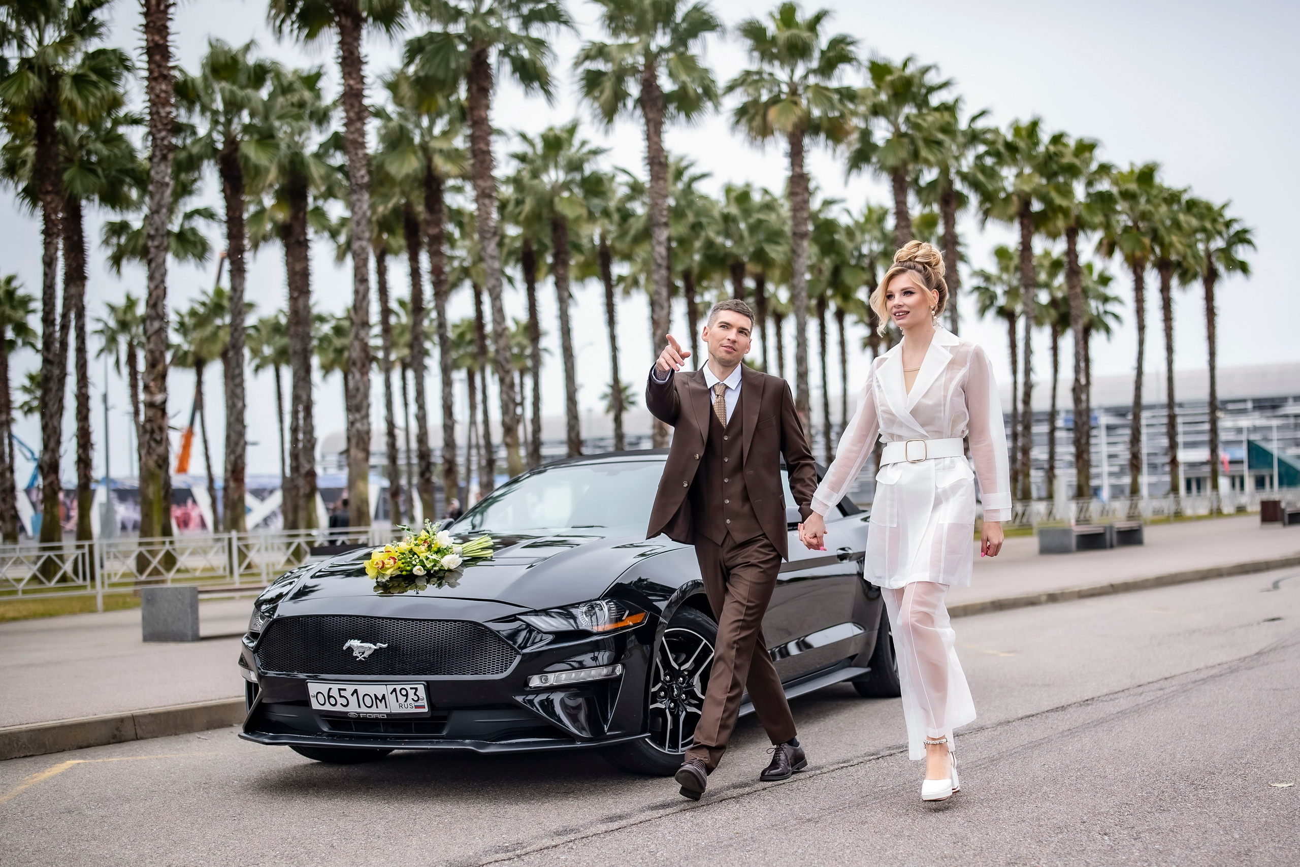 Свадьба в аллее пальм. Наталья Слесаренко фотограф в Сочи