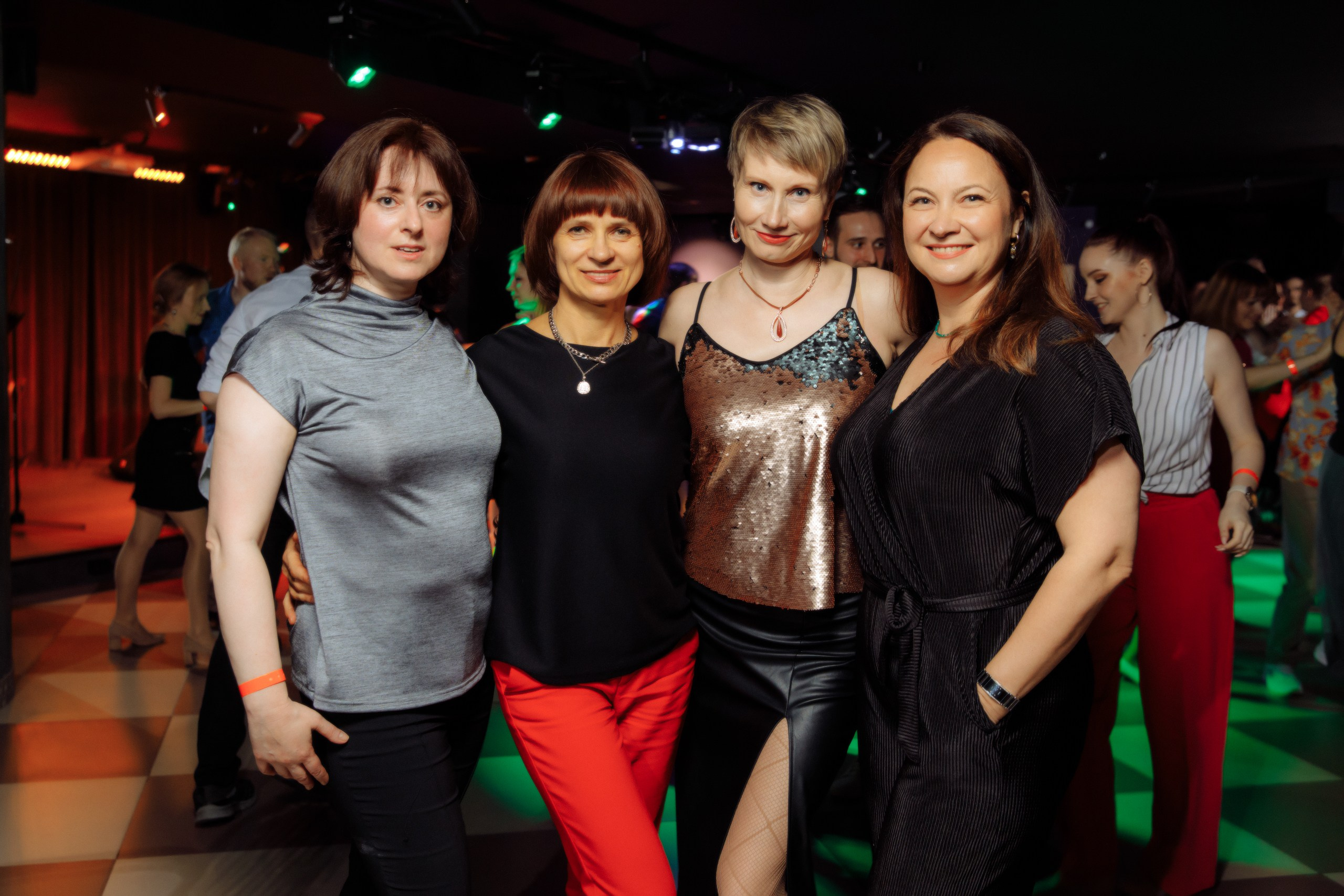 ISALSА. Вечеринка в школе танцев. Свадебный фотограф в Ярославле Анастасия Архипова