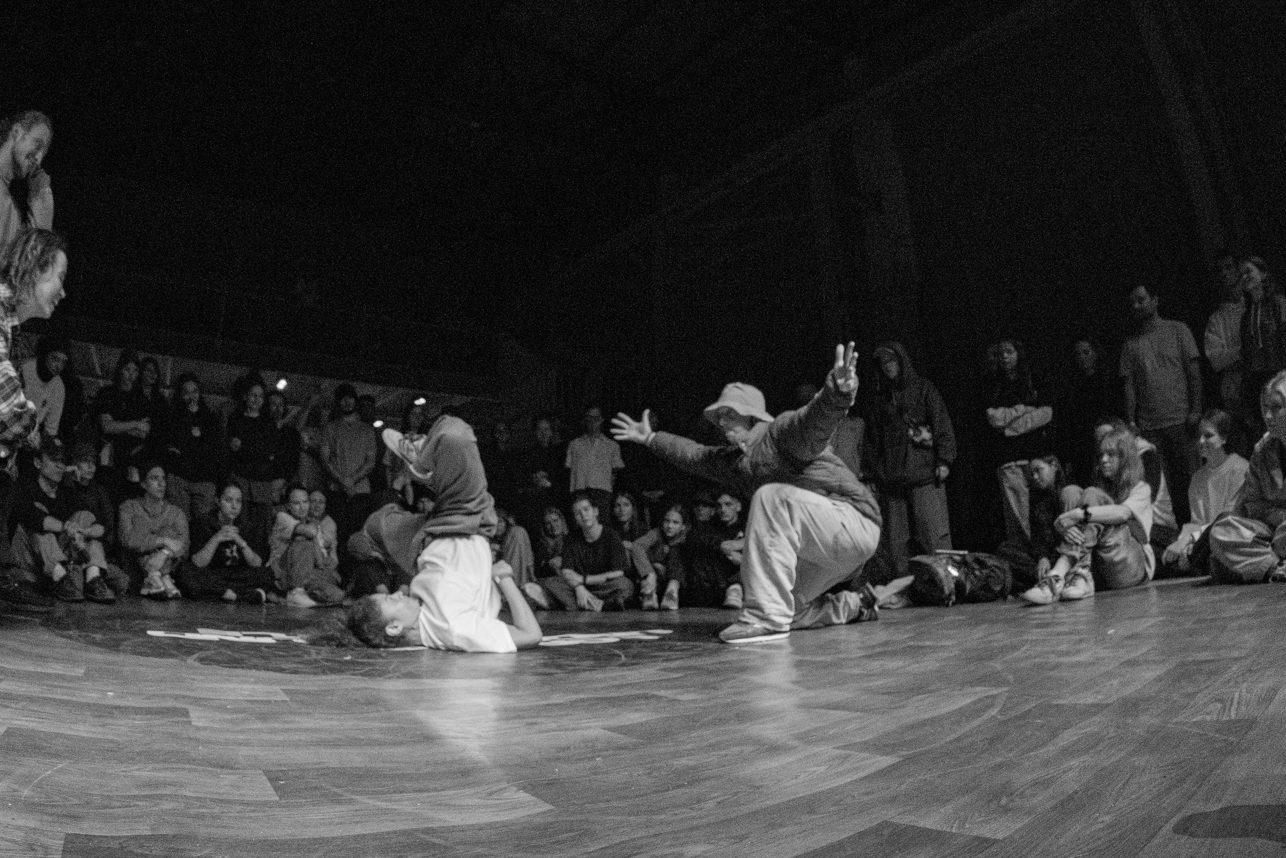 LORDS OF THE UNDERGROUND 27/10/25 (@youlovebu). Соня бу тебя сфоткала