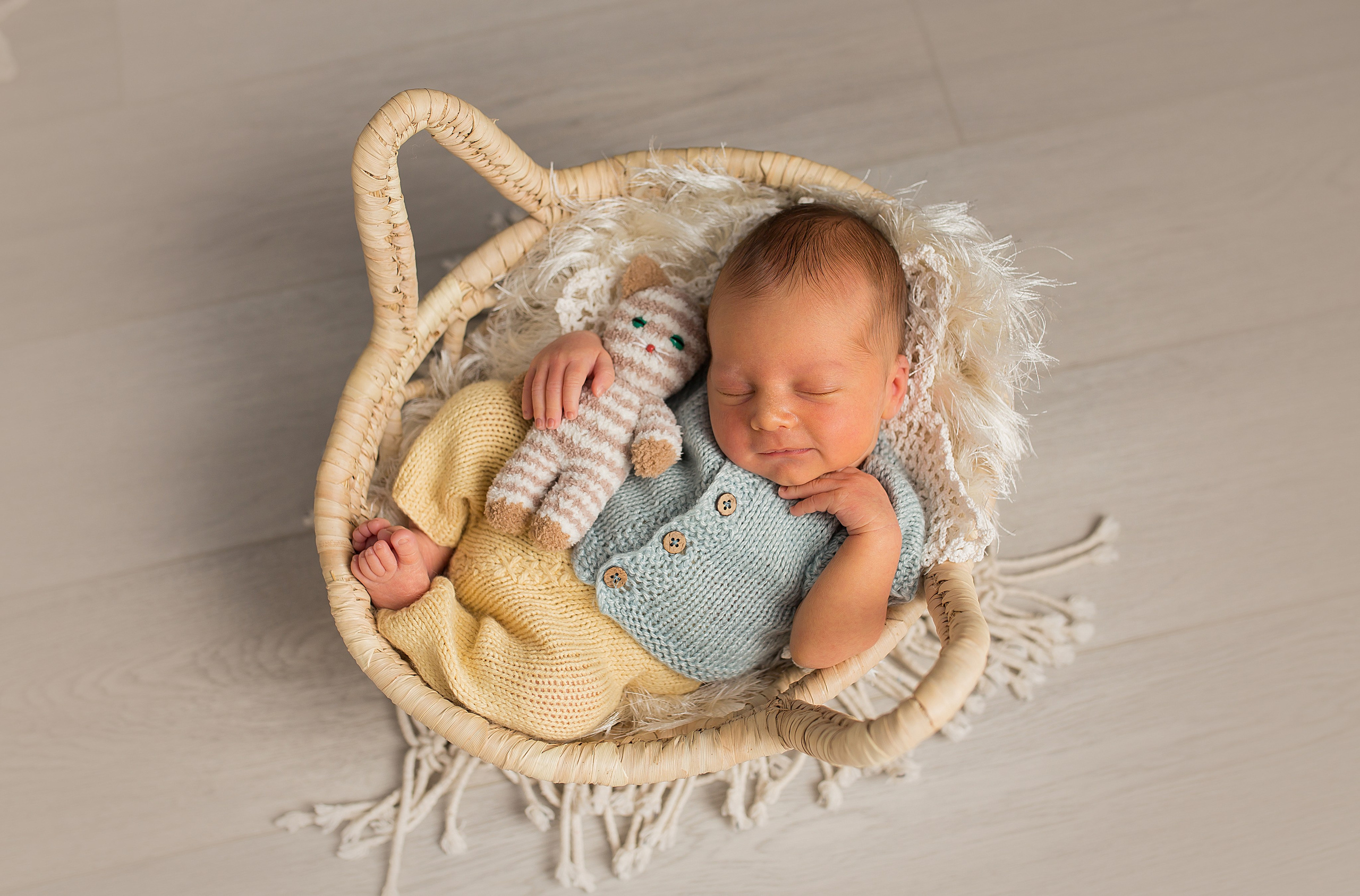 Фотосессия новорождённого. Фотограф новорождённых малышей и детский фотограф В Казани Лана Максим