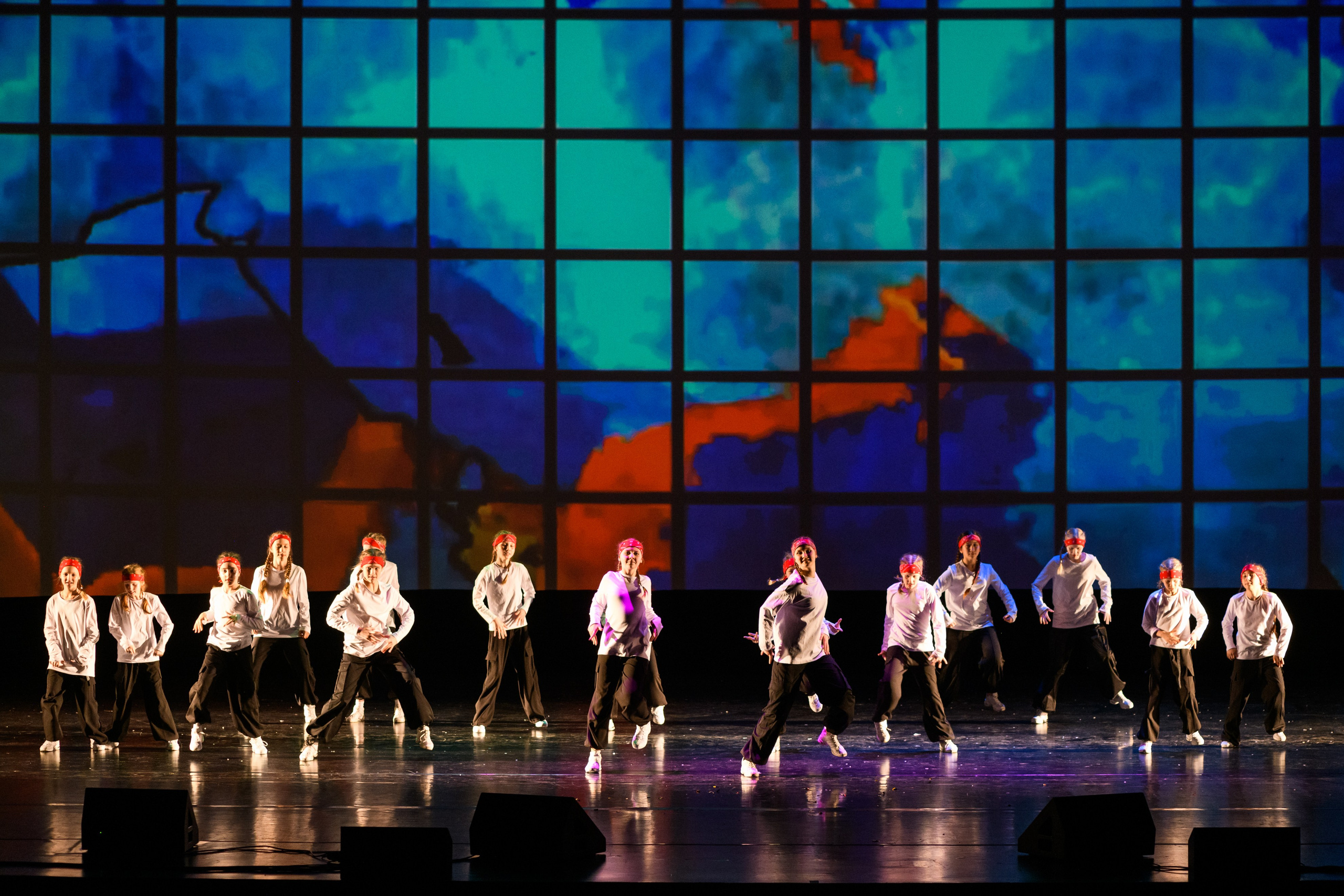 23 апреля, часть 2, БКЗ Октябрьский, г. Санкт-Петербург. Золотое яблочко