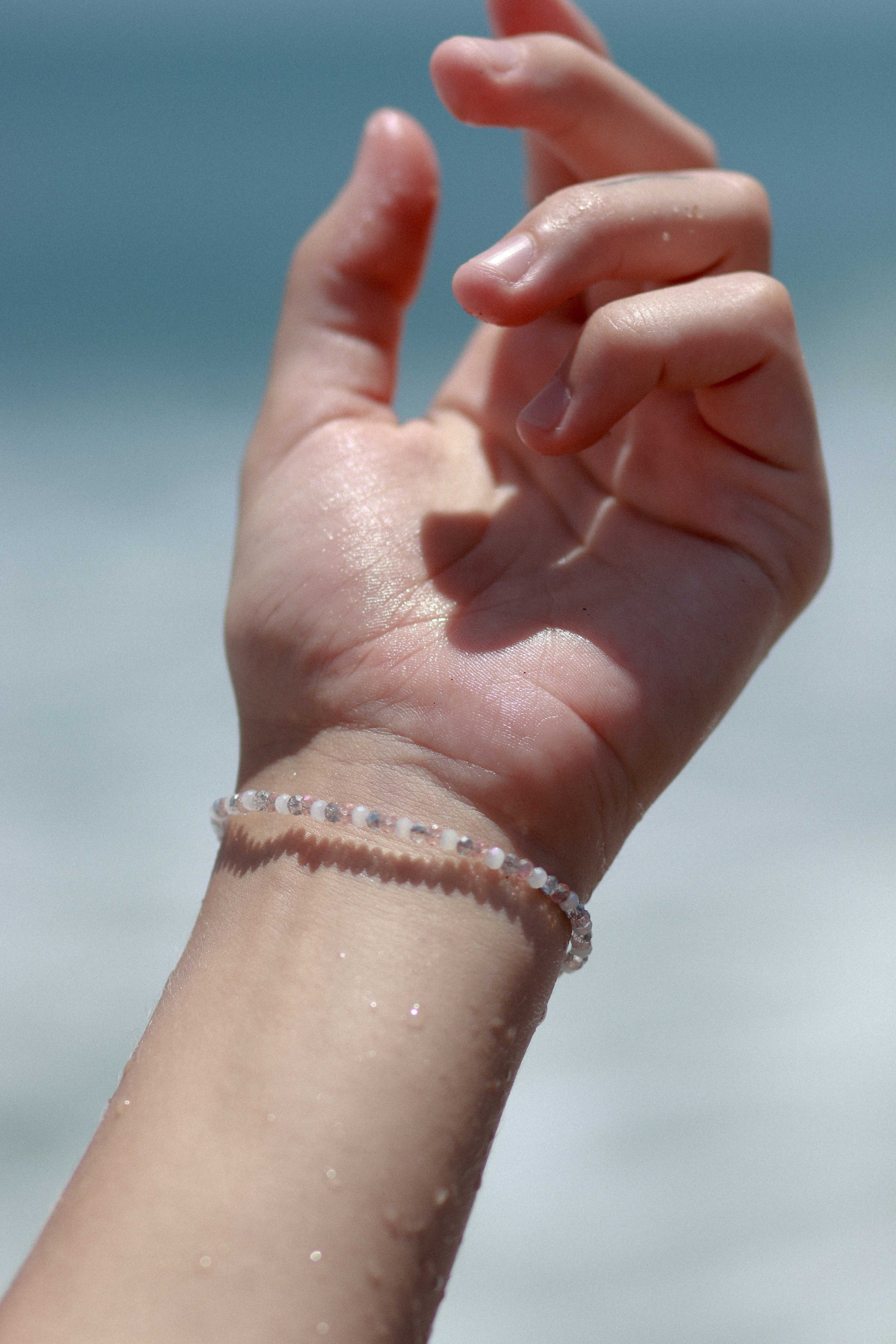 Коллекция украшения из натуральных камней. Фотограф на Шри-Ланке