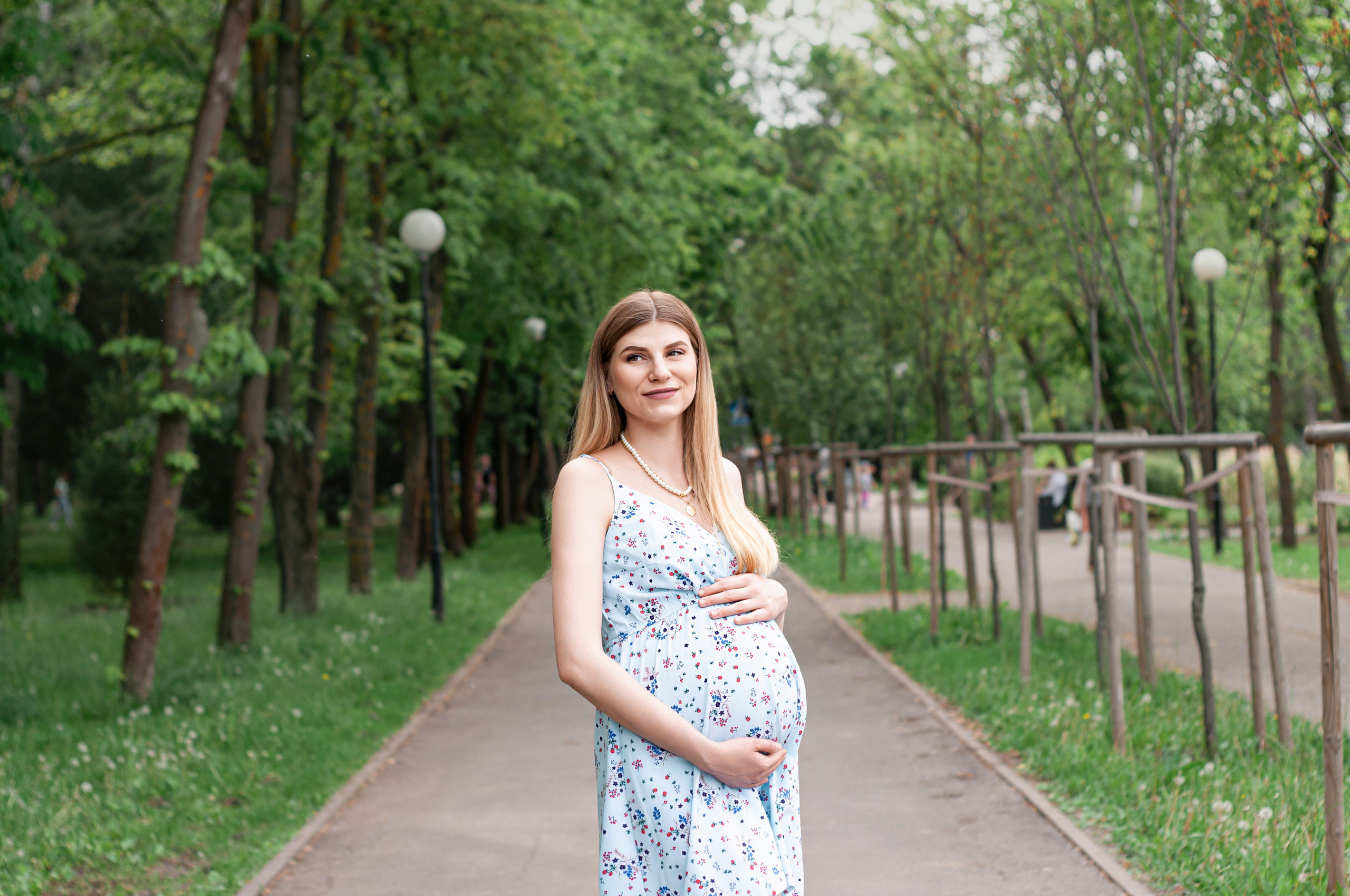 Марина и Никита, а парке. Семейный и свадебный фотограф Галина Абакумова, фотосессии в Белгороде