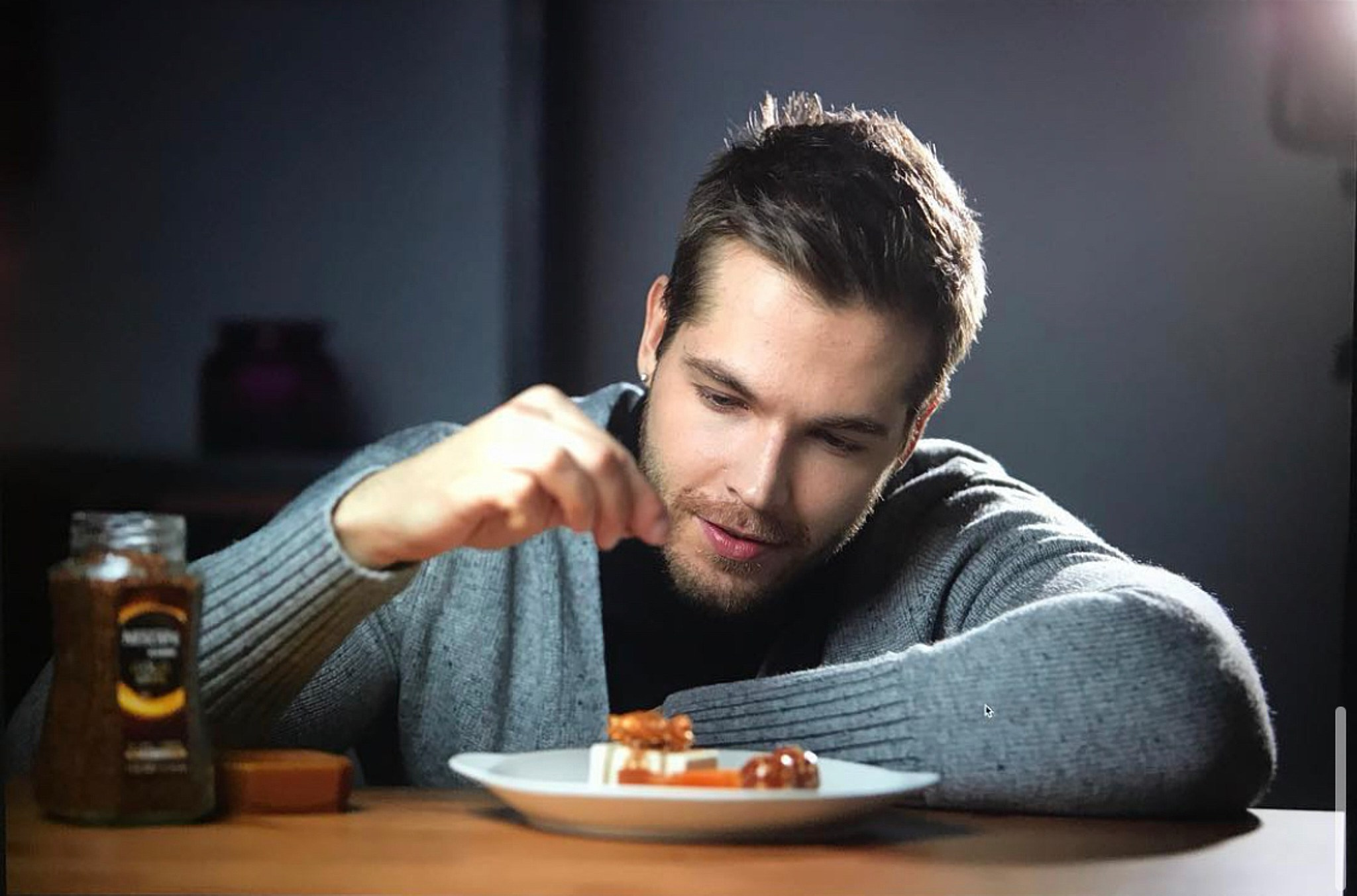 Парень модель. Продакшен г. Москва съемка мужской одежды, мужские модели, фото и видео, организация под ключ