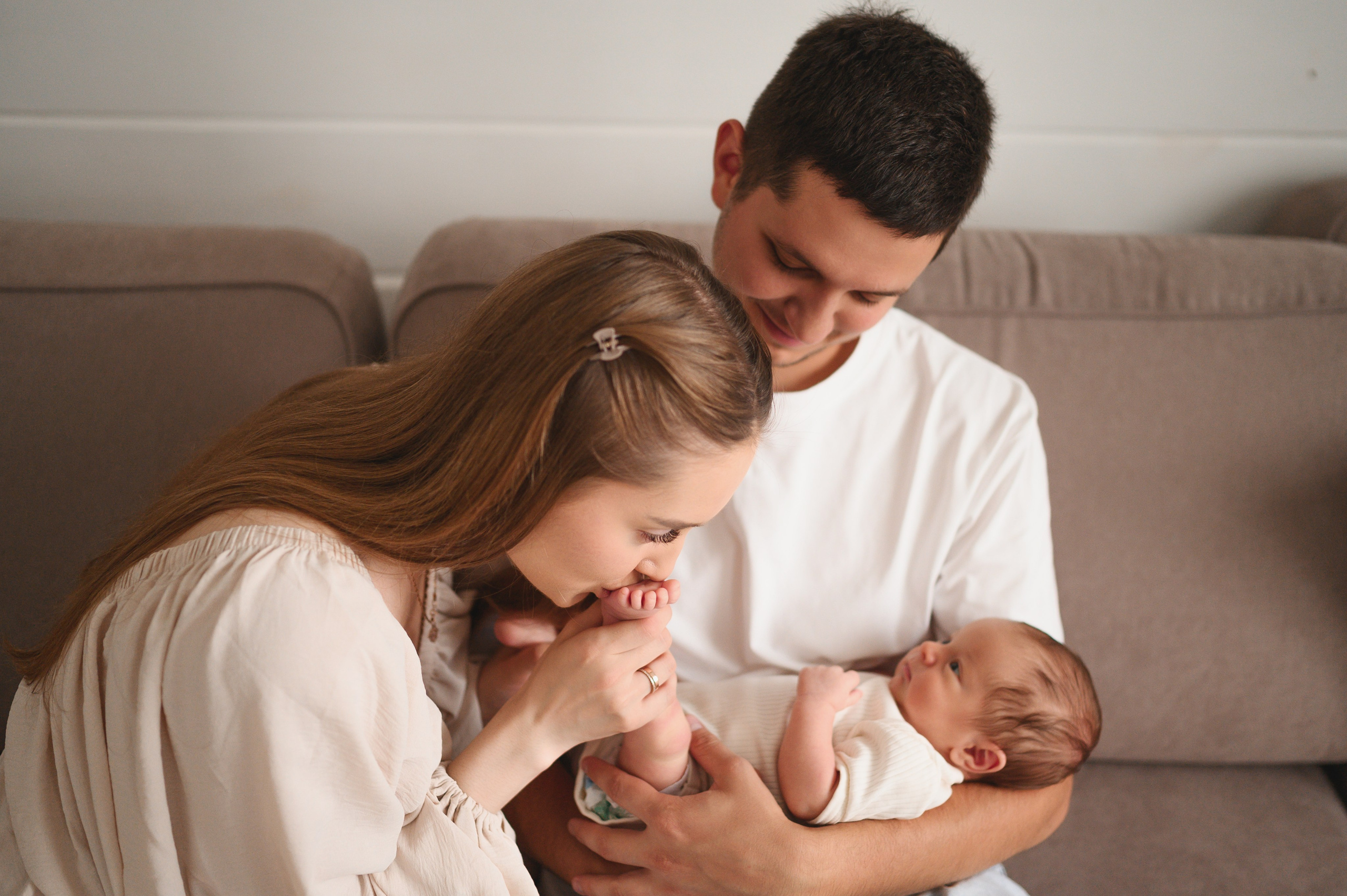 Семейная лайфстайл фотосессия с новорожденным, лайфстайл ньюборн. НЬЮБОРН ФОТОСЕССИИ, БЕРЕМЕННОСТЬ, ПОРТРЕТНЫЕ СЕМЕЙНЫЕ ФОТОСЕССИИ  Ногинск Москва ОЛЬГА ВОГЕЛЬ