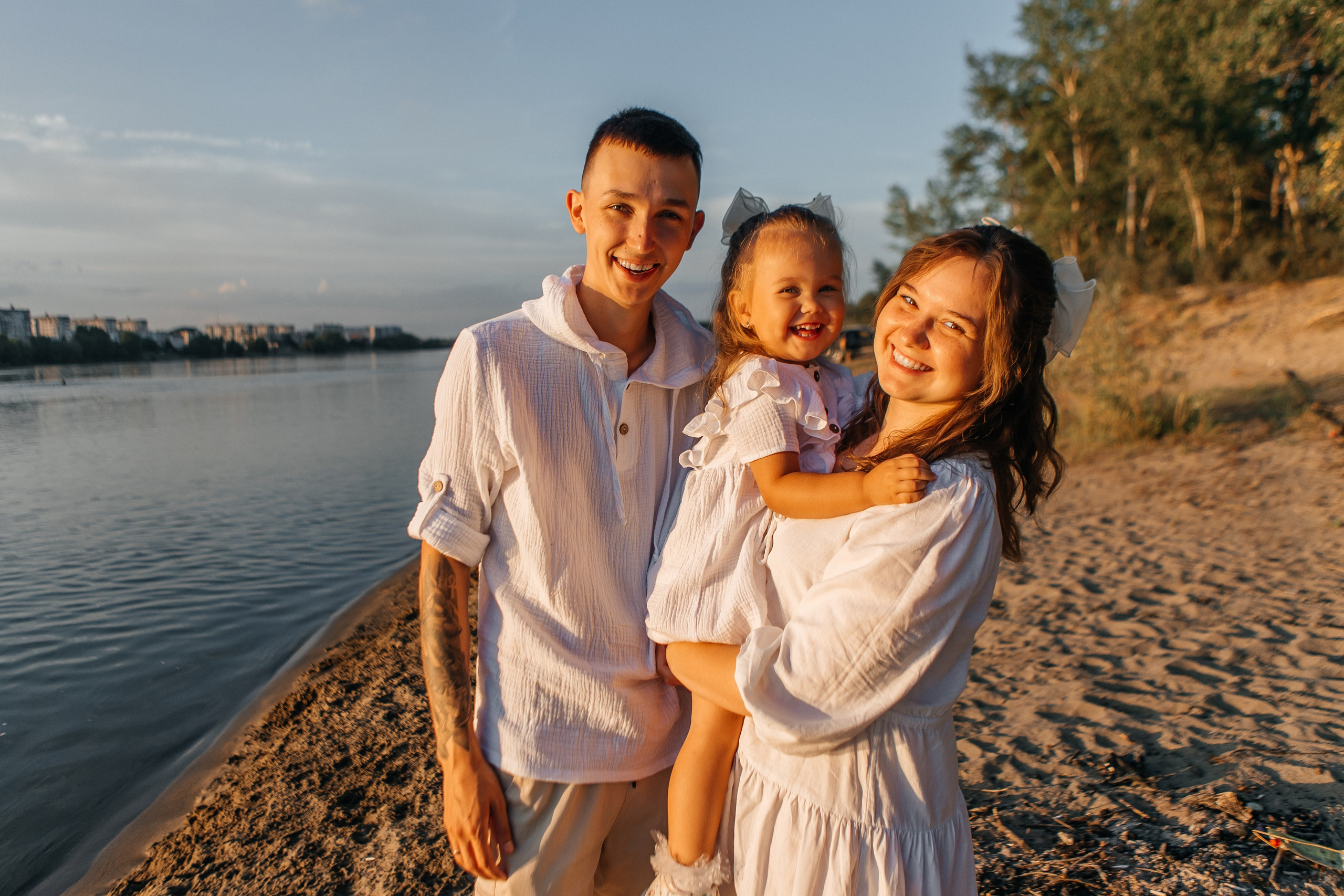 Семейная фотосессия на закате. Дарья Белякова. Свадебный, детский и семейный фотограф в городе Бийск