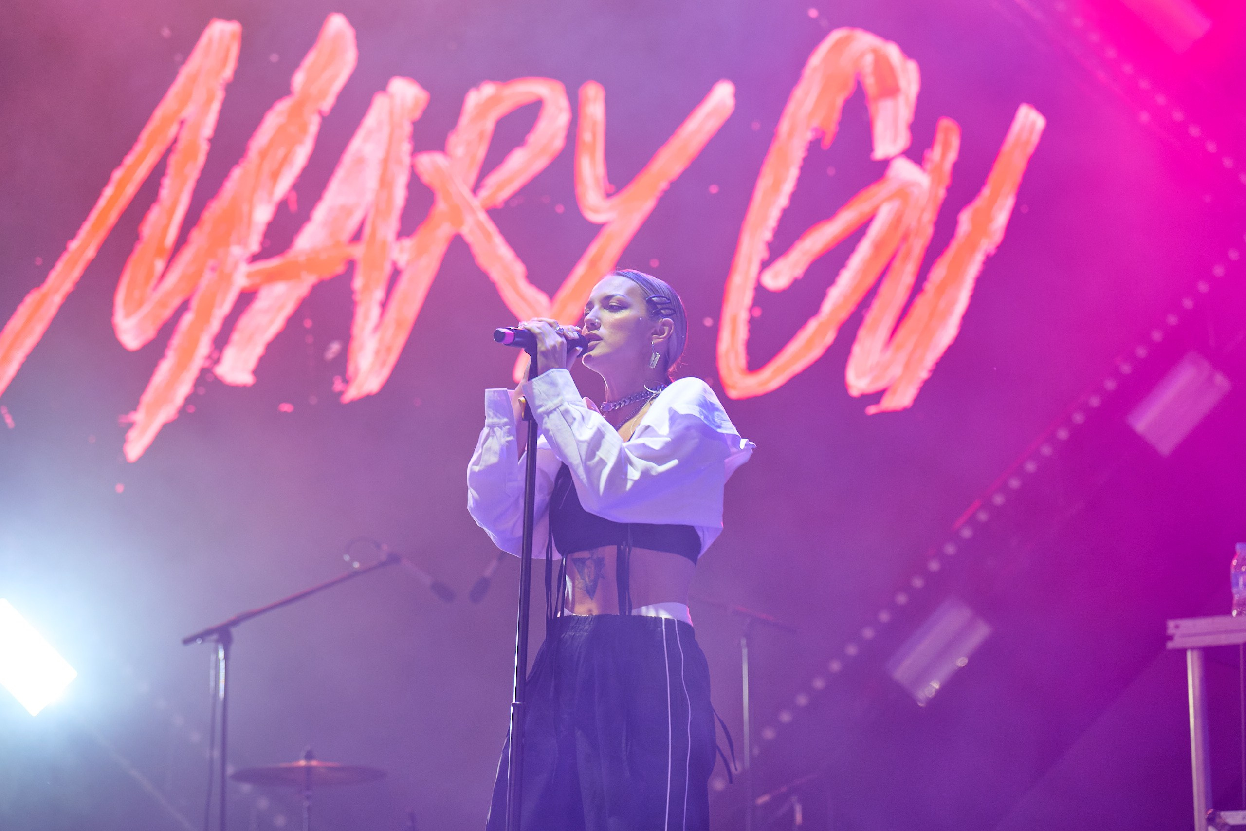 Концерт Mary Gu. Профессиональный репортажный фотограф Инесса Иминова