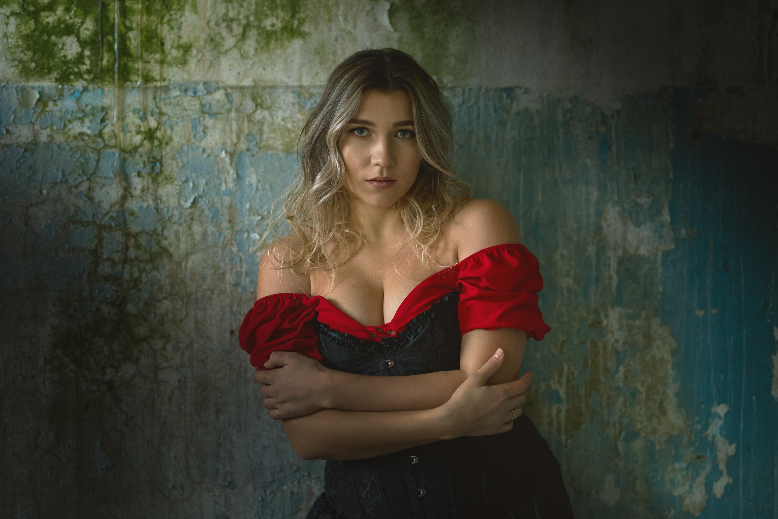 тематическая фотосессия чебоксары винтажном платье заброшка