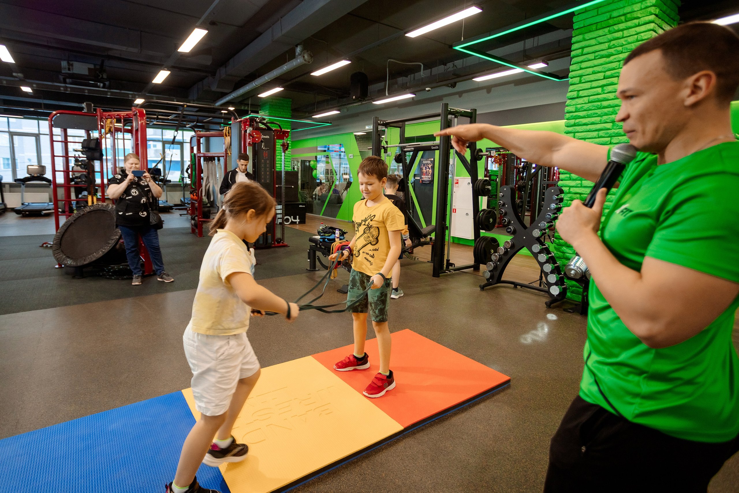 РЕПОРТАЖ: ФИТНЕСС-КЛУБ X-FIT. Профессиональный фотограф в Ижевске Леша Петров