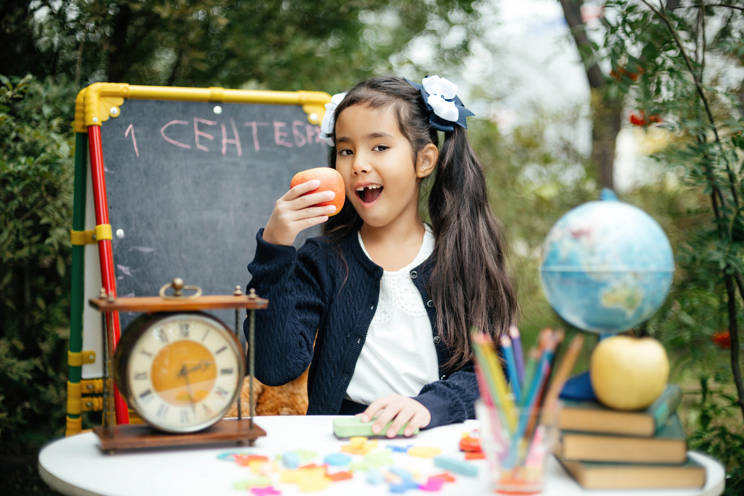 Выпускные школьные альбомы:. Фотограф Эллина Дар г. Улан-Удэ