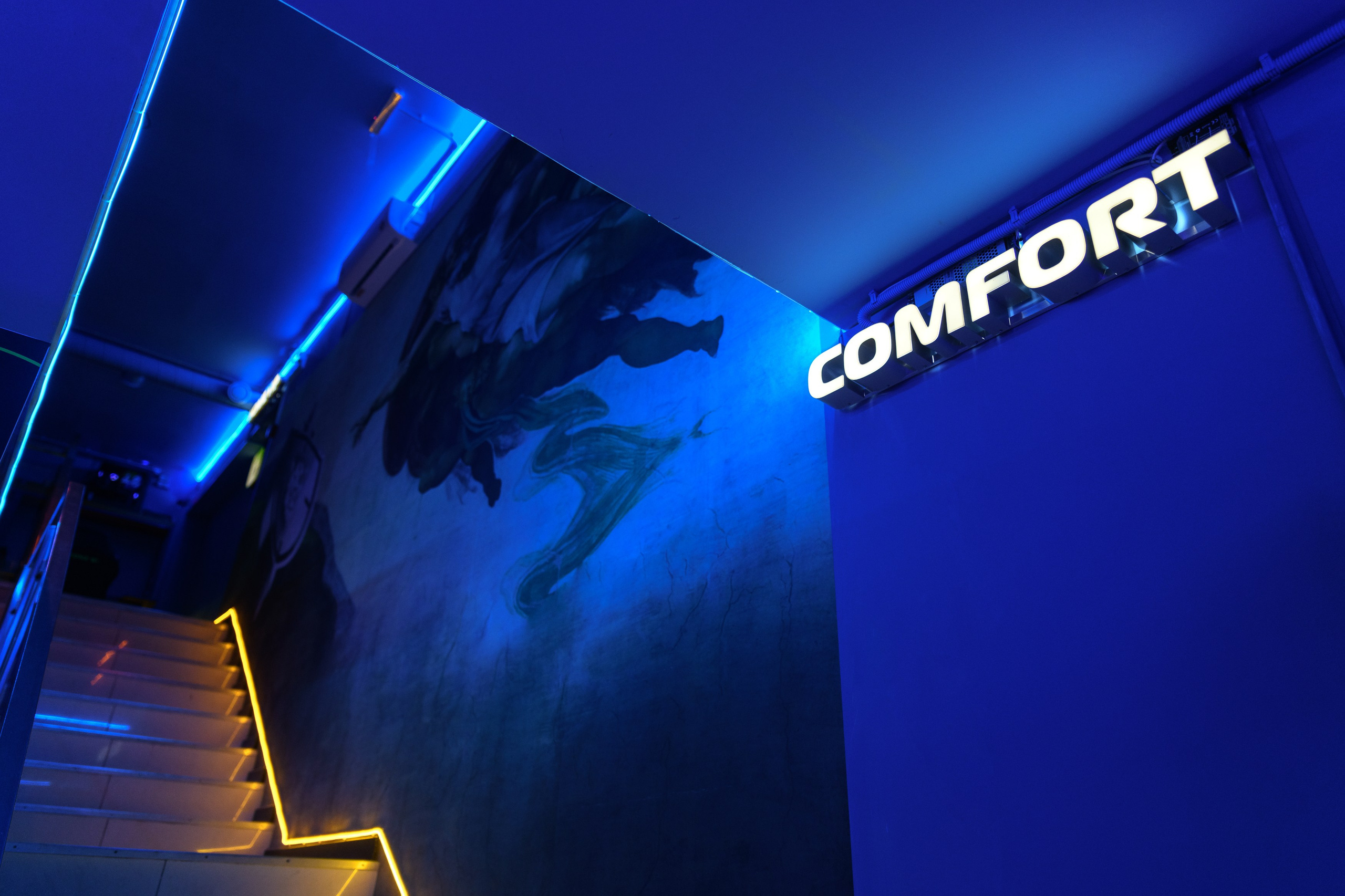 Интерьерная. Кибер Прайд. Женский фотограф в Санкт-Петербурге Степлевич Дарья