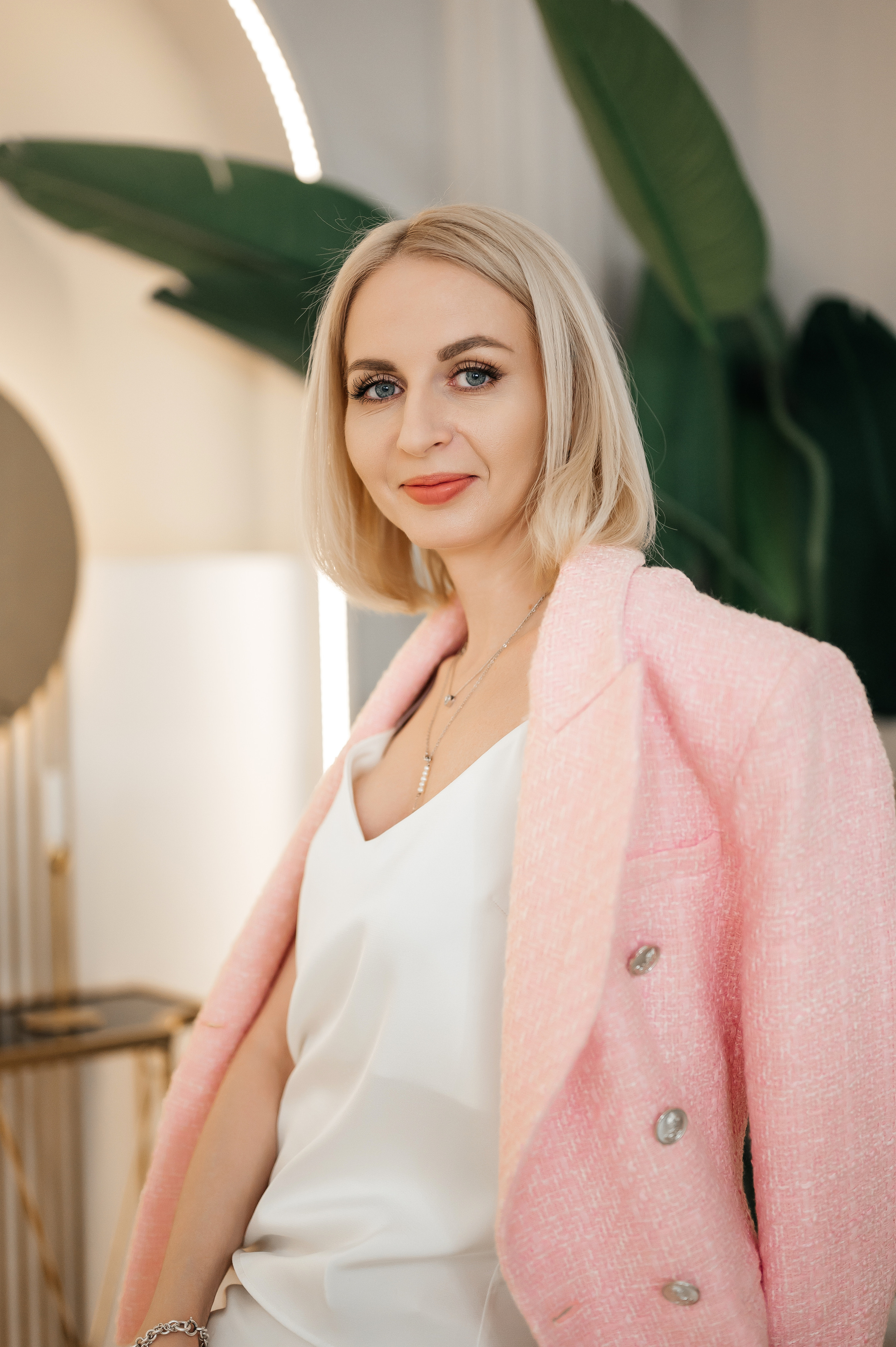 Бизнес портрет женский. Свадебный видеограф в Москве Никонова Анна