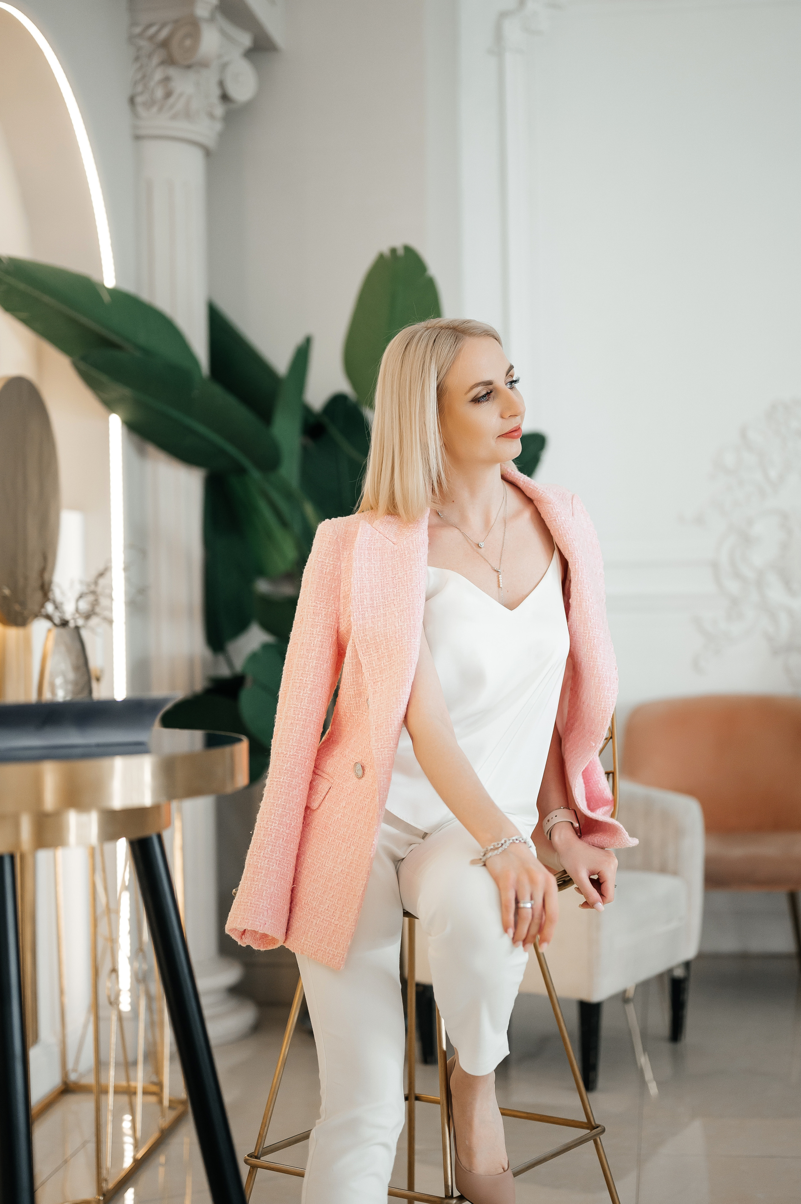 Бизнес портрет женский. Свадебный видеограф в Москве Никонова Анна