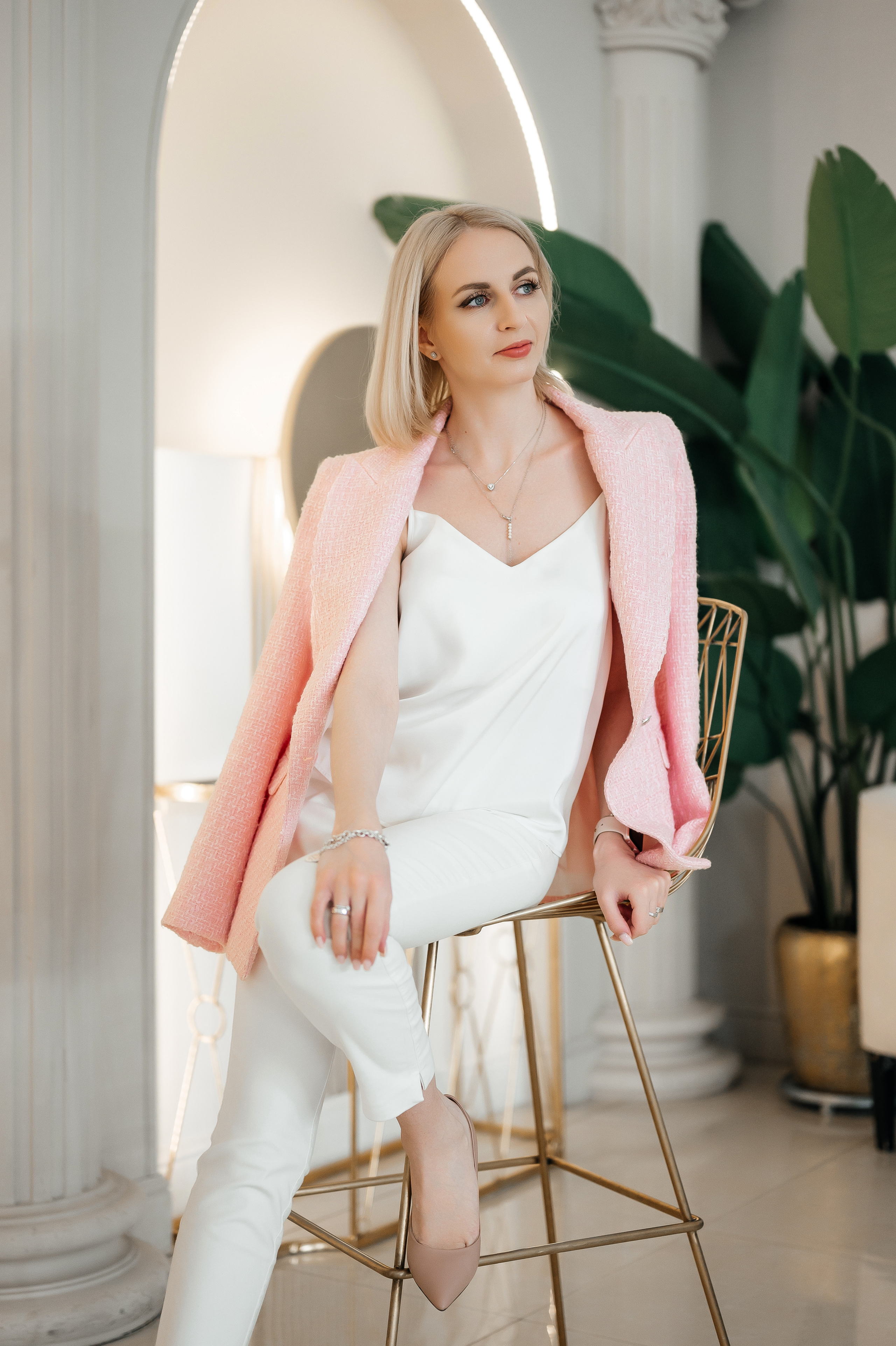 Бизнес портрет женский. Свадебный видеограф в Москве Никонова Анна