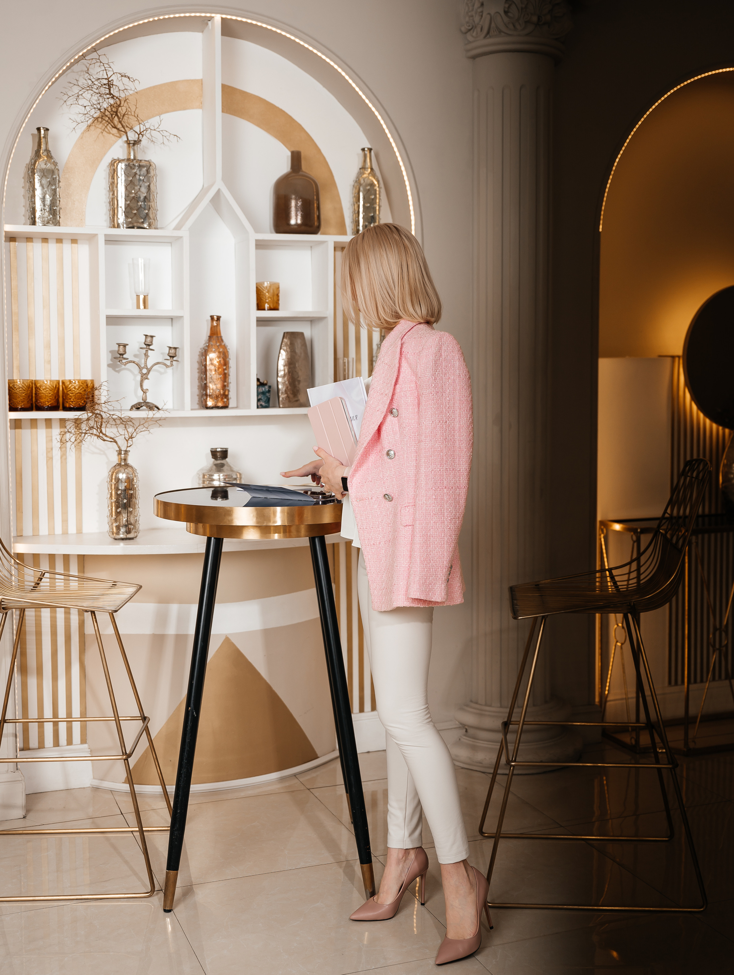 Бизнес портрет женский. Свадебный видеограф в Москве Никонова Анна