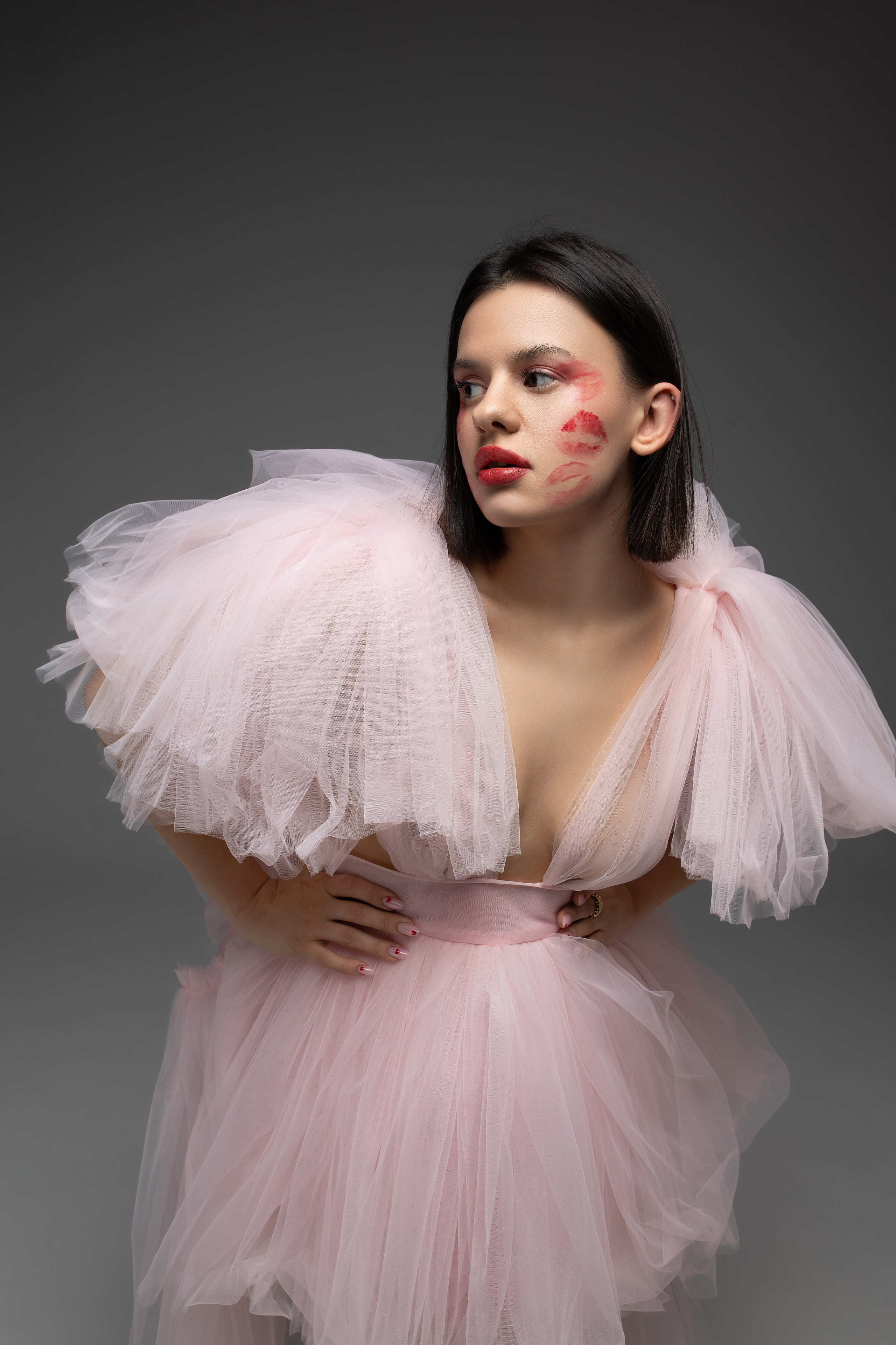 Цветной свет и фигуры. Фотограф Минск