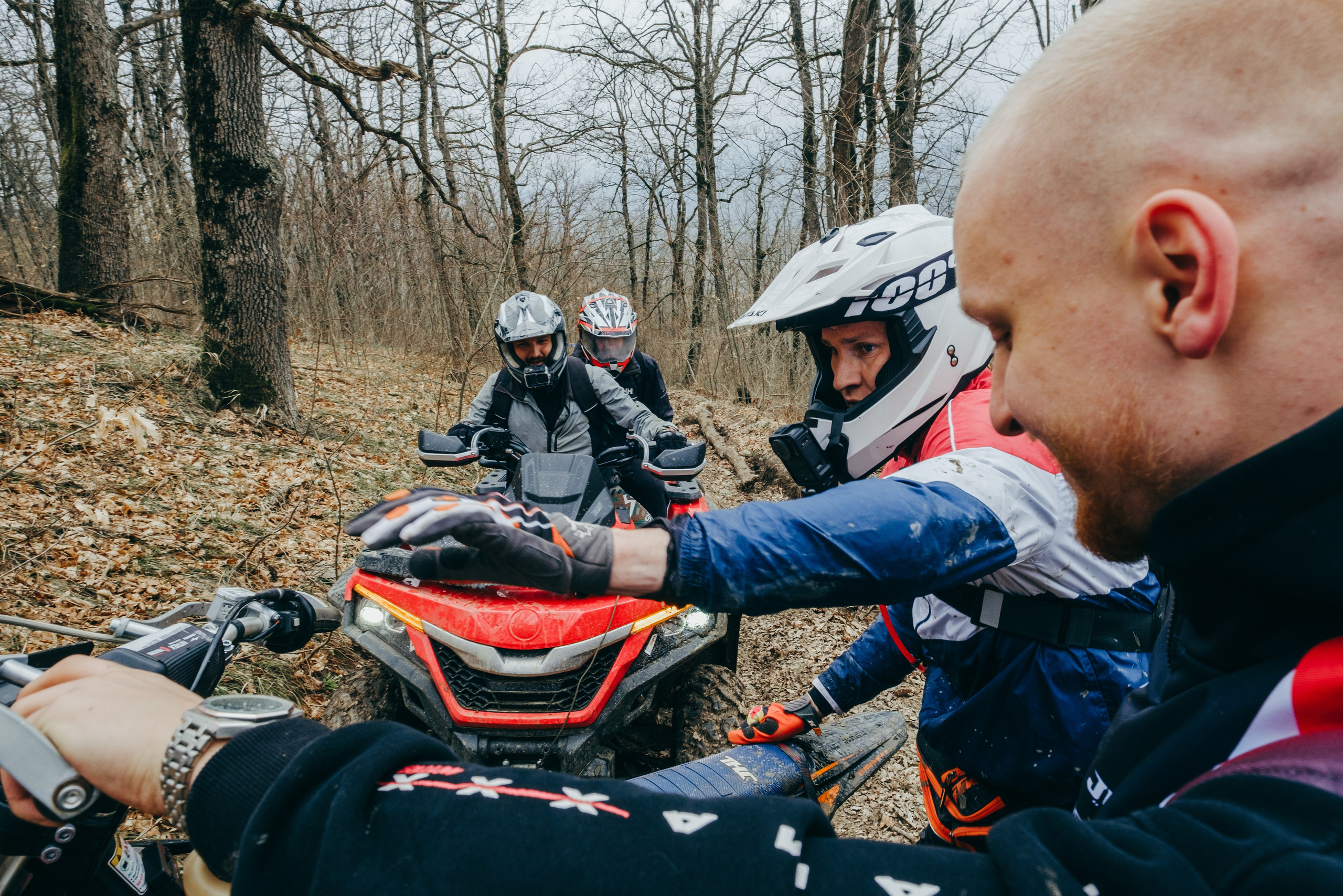 Съемка для Sharmax Moto в Горячем Ключе. Свадебный фотограф Денис Ожигин в Краснодаре и крае. Эмоциональная и стильная съемка вашего дня