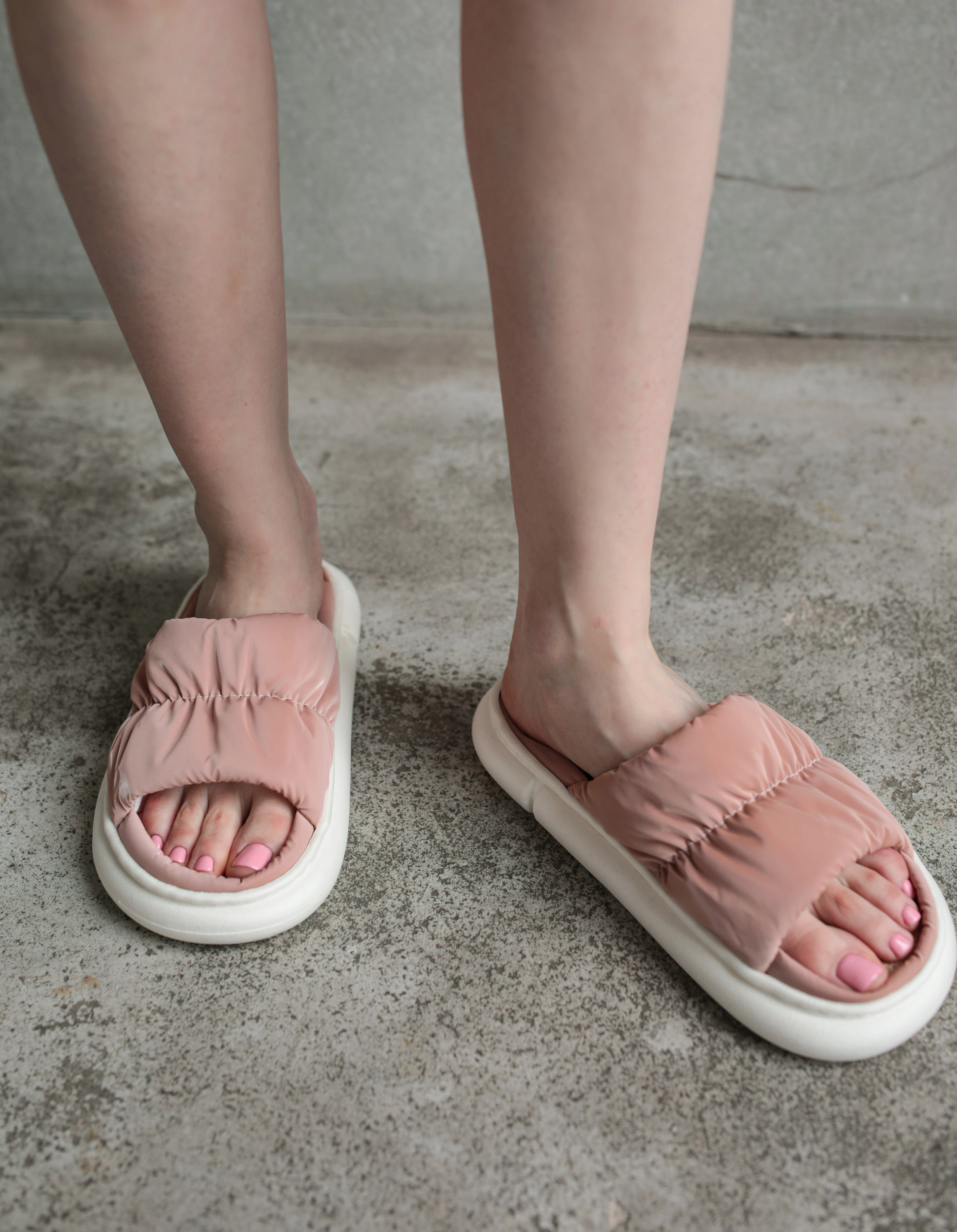 Реклама домашних тапок. Профессиональный фотограф