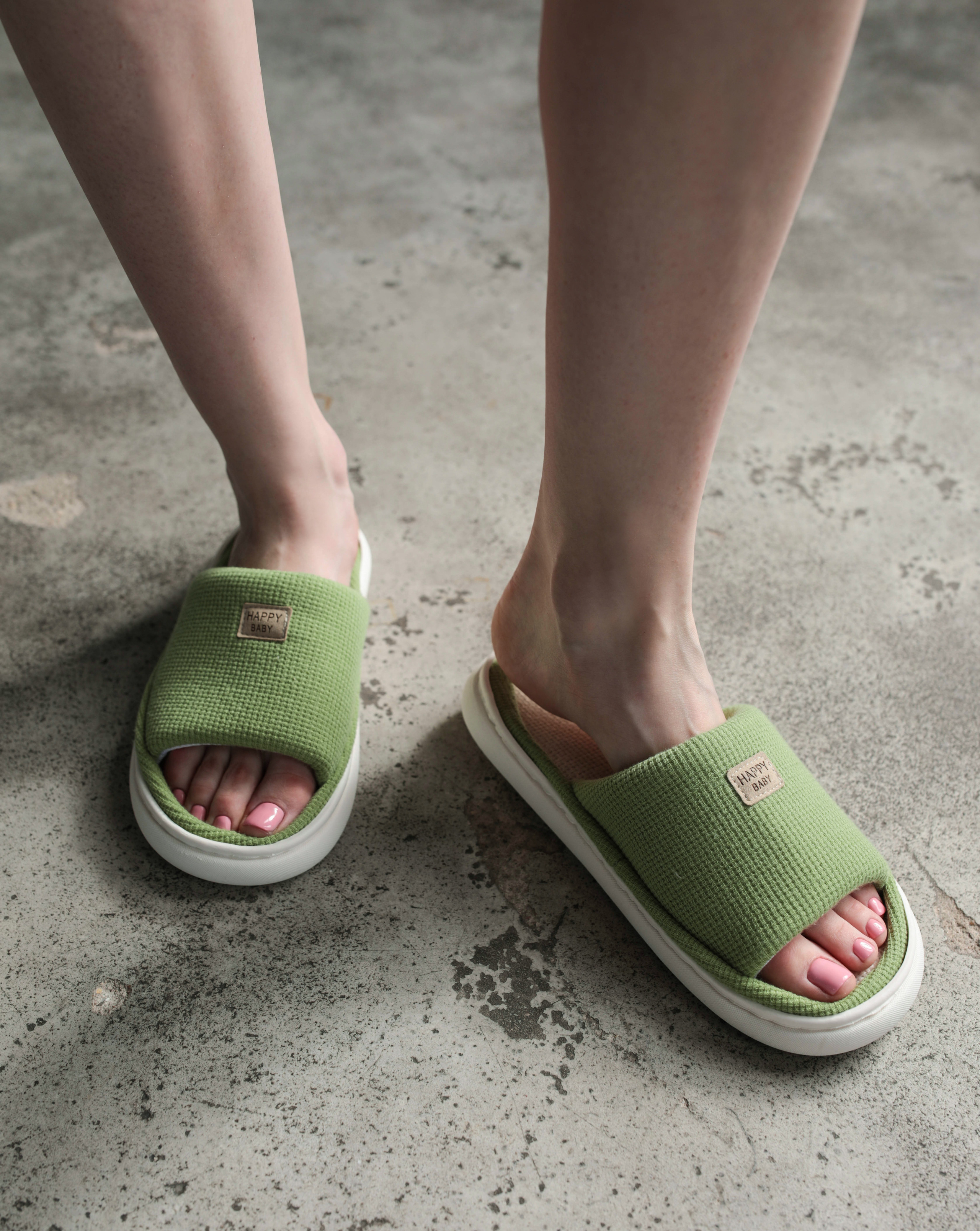 Тапки домашние WB. Профессиональный фотограф