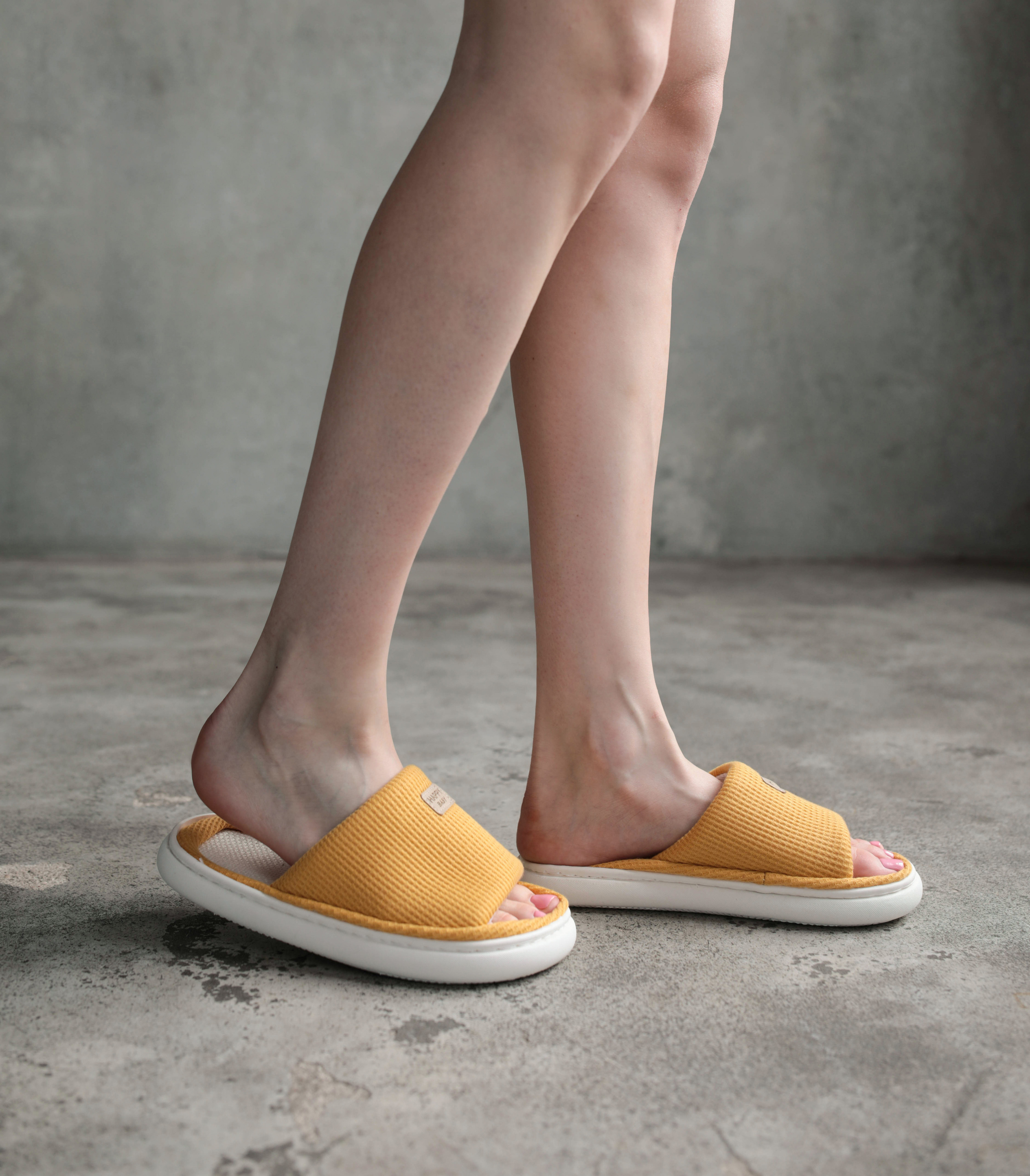 Тапки домашние WB. Профессиональный фотограф