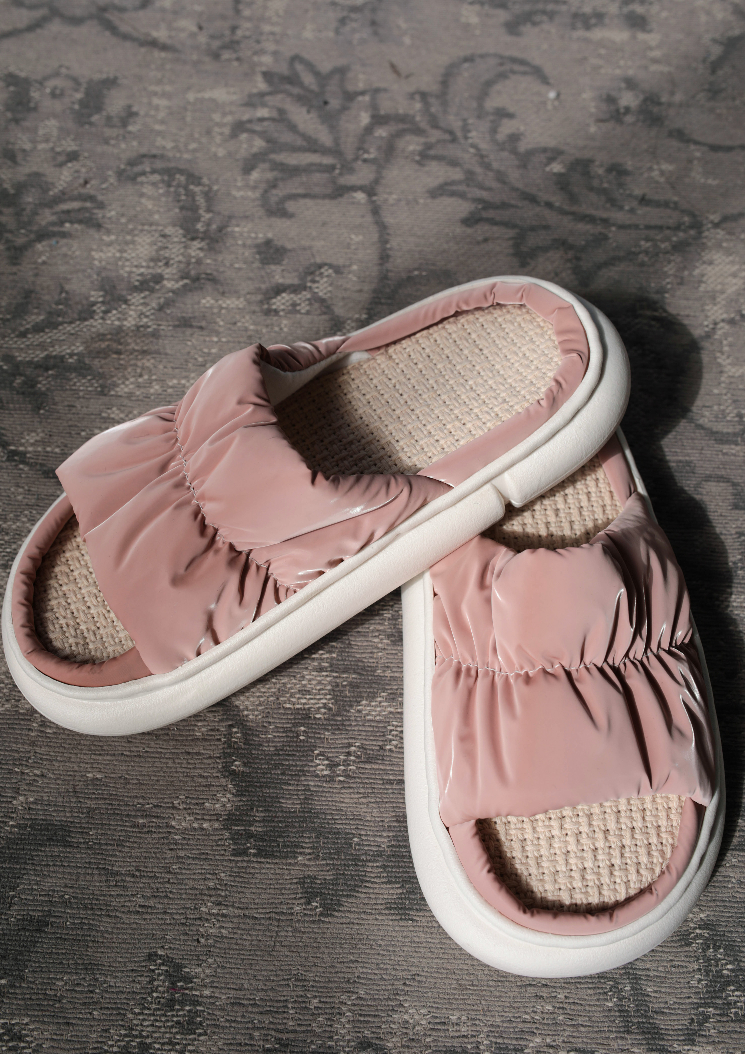 Реклама домашних тапок. Профессиональный фотограф