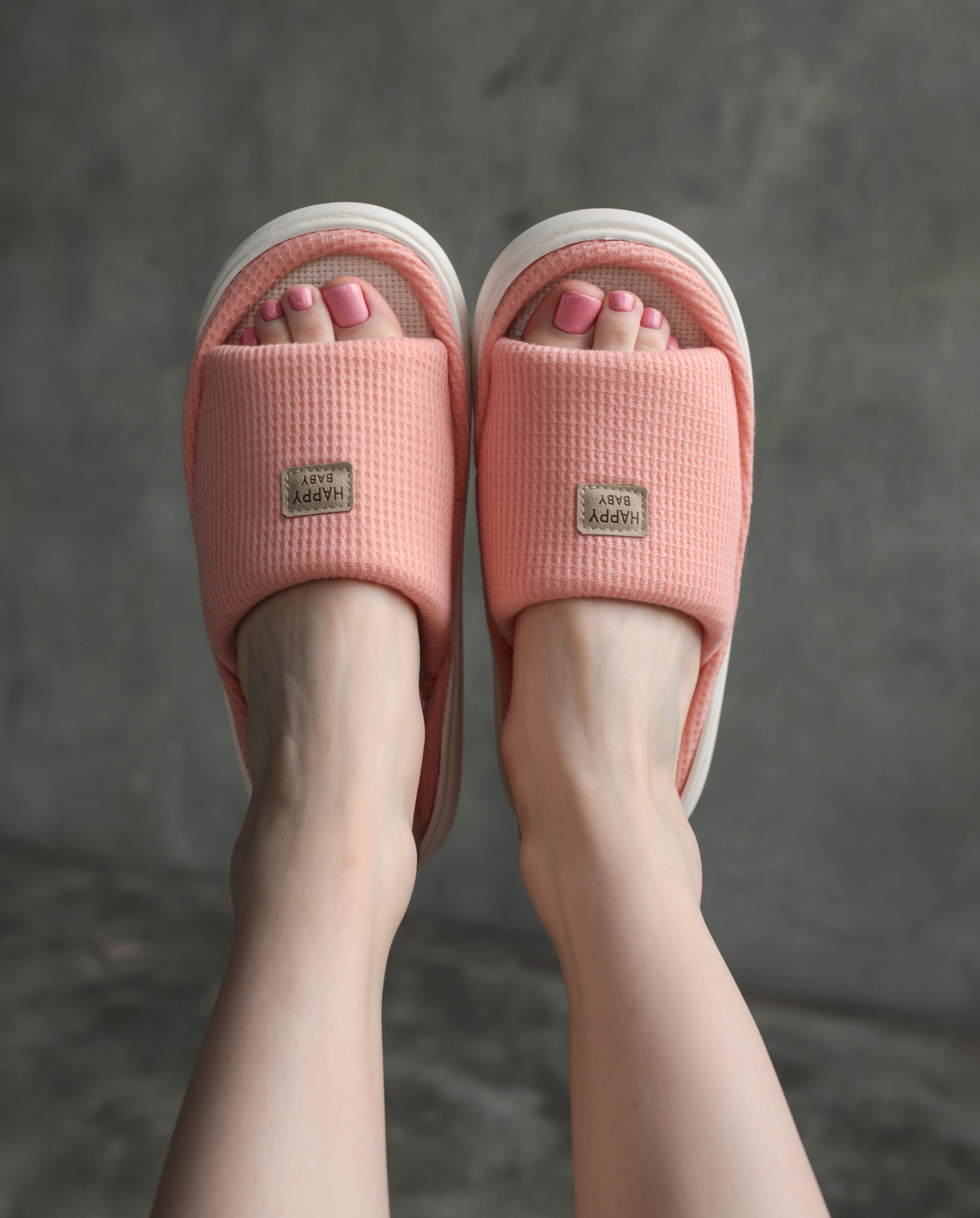 Тапки домашние WB. Профессиональный фотограф