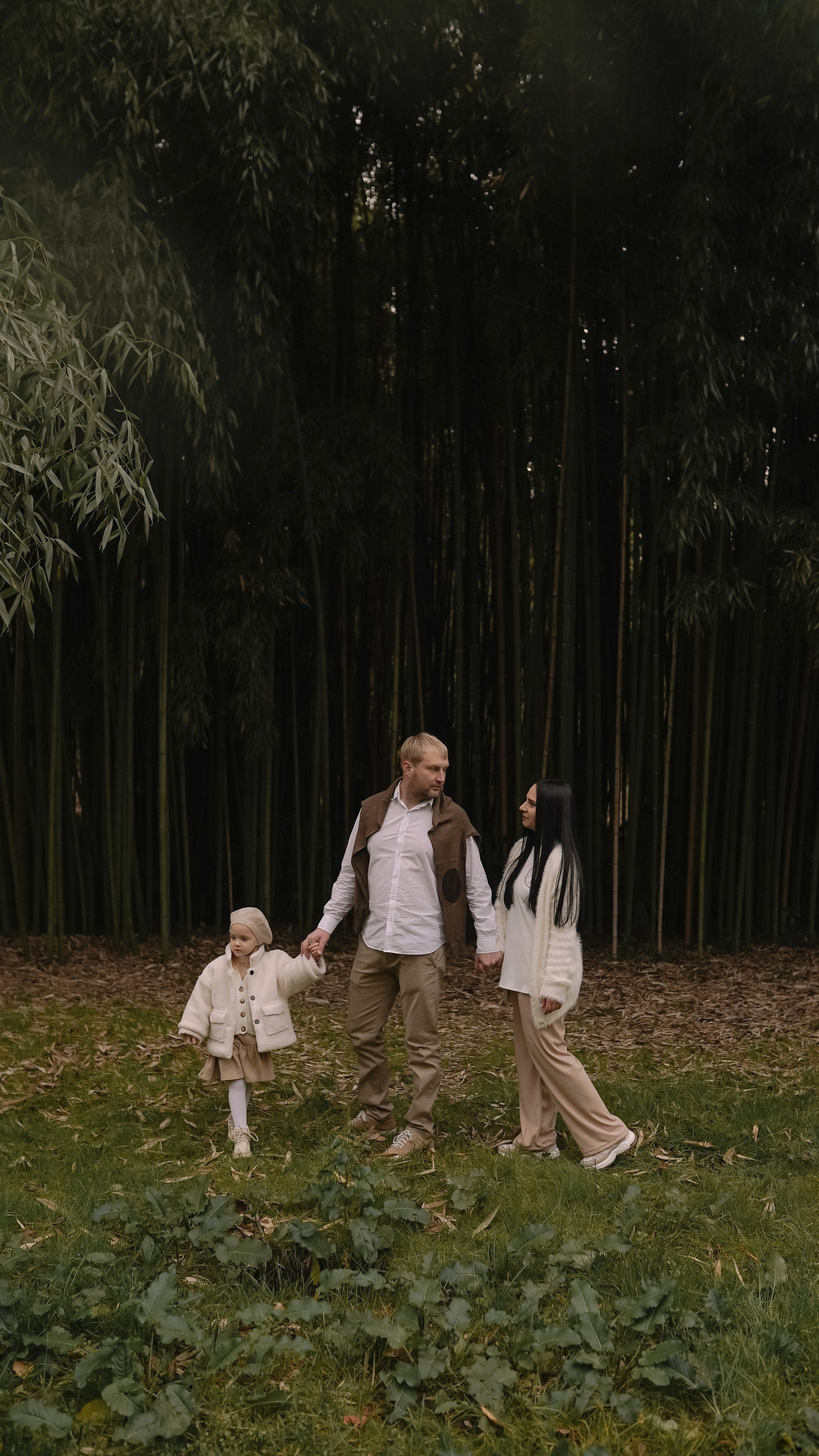 ЦВЕТЕНИЕ. Милана Довгаль - семейный фотограф и видеограф  в Адлере и Сочи