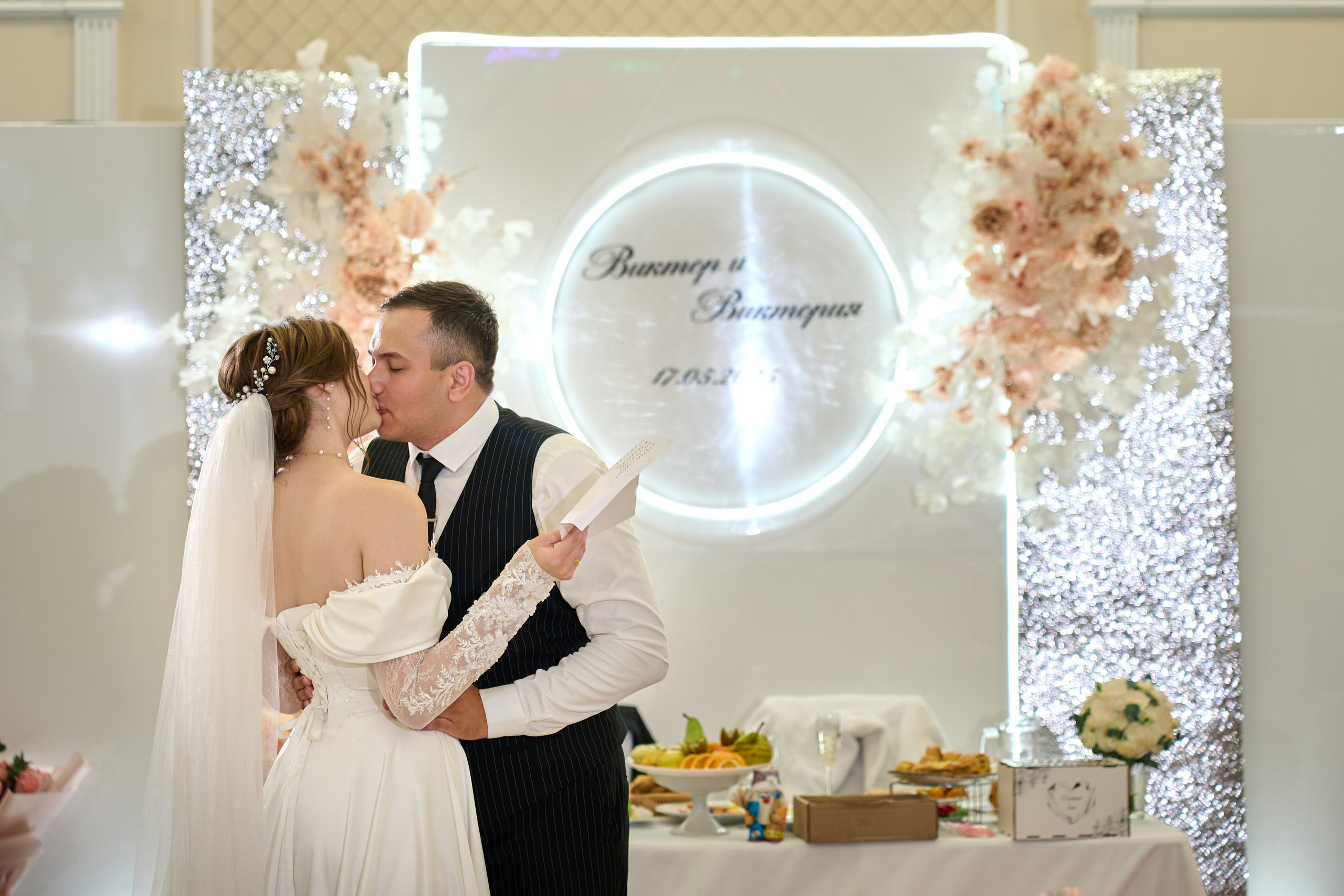 Гибридная съемка свадьбы Виктора и Виктории. Профессиональный фотограф Старый Оскол, Губкин — свадьба, венчание, крещение, юбилей и день рождения