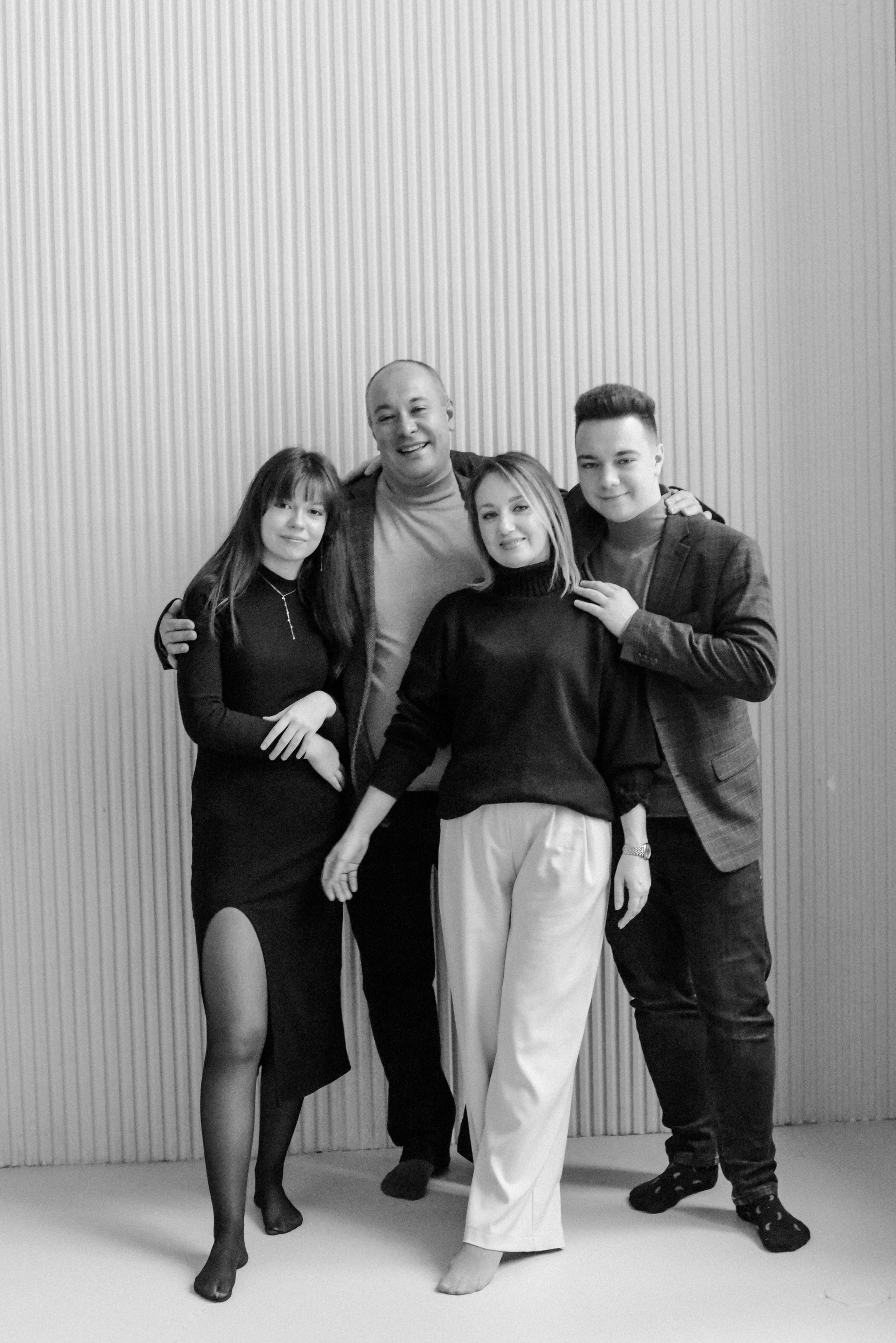 Молодые родители и взрослые дети. Фотограф Лола Волна, город Москва