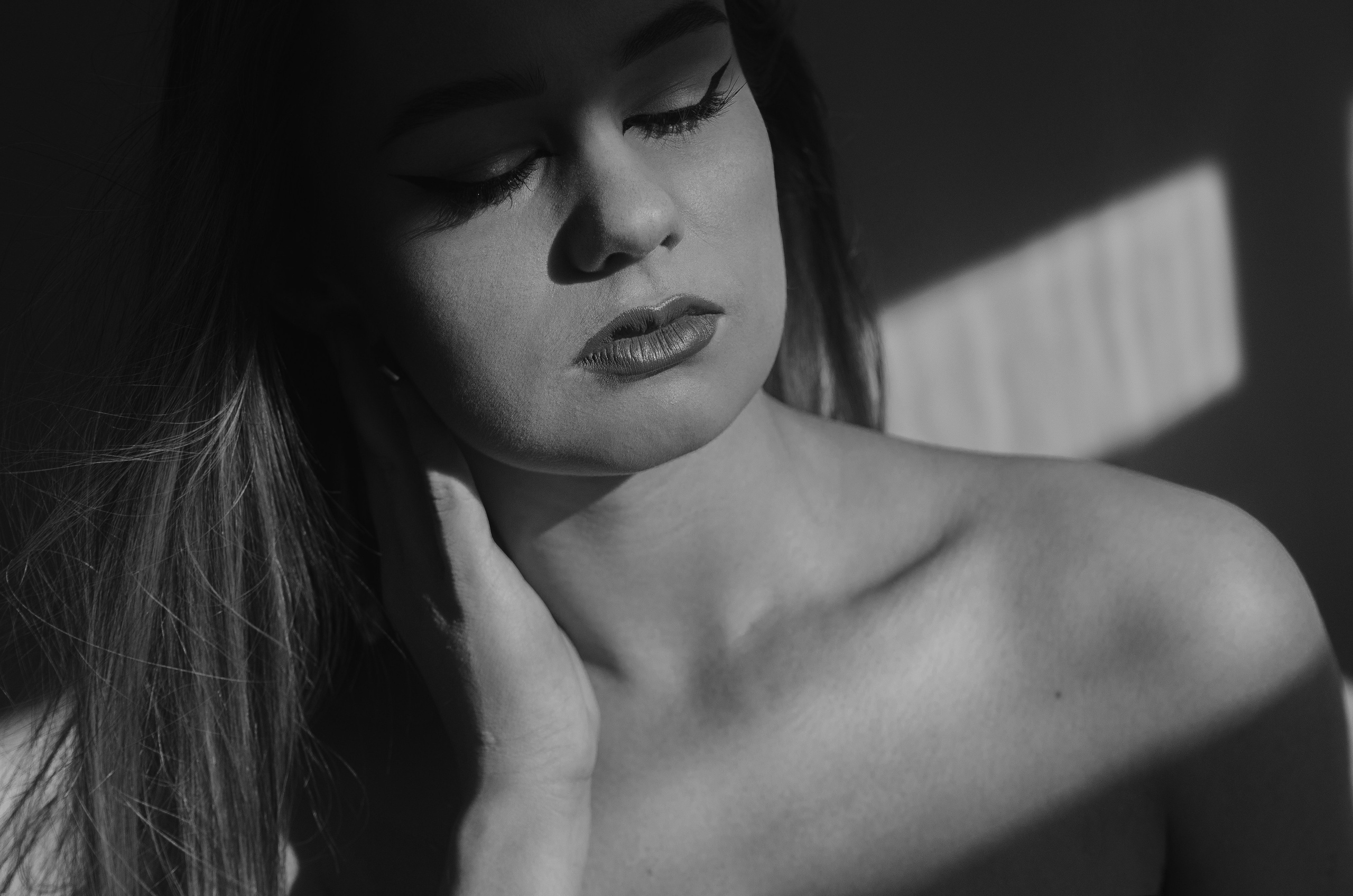 Женская фотосессия в стиле минимализм. Денисова Аля — фотограф для парных съемок и индивидуальных историй в Барнауле