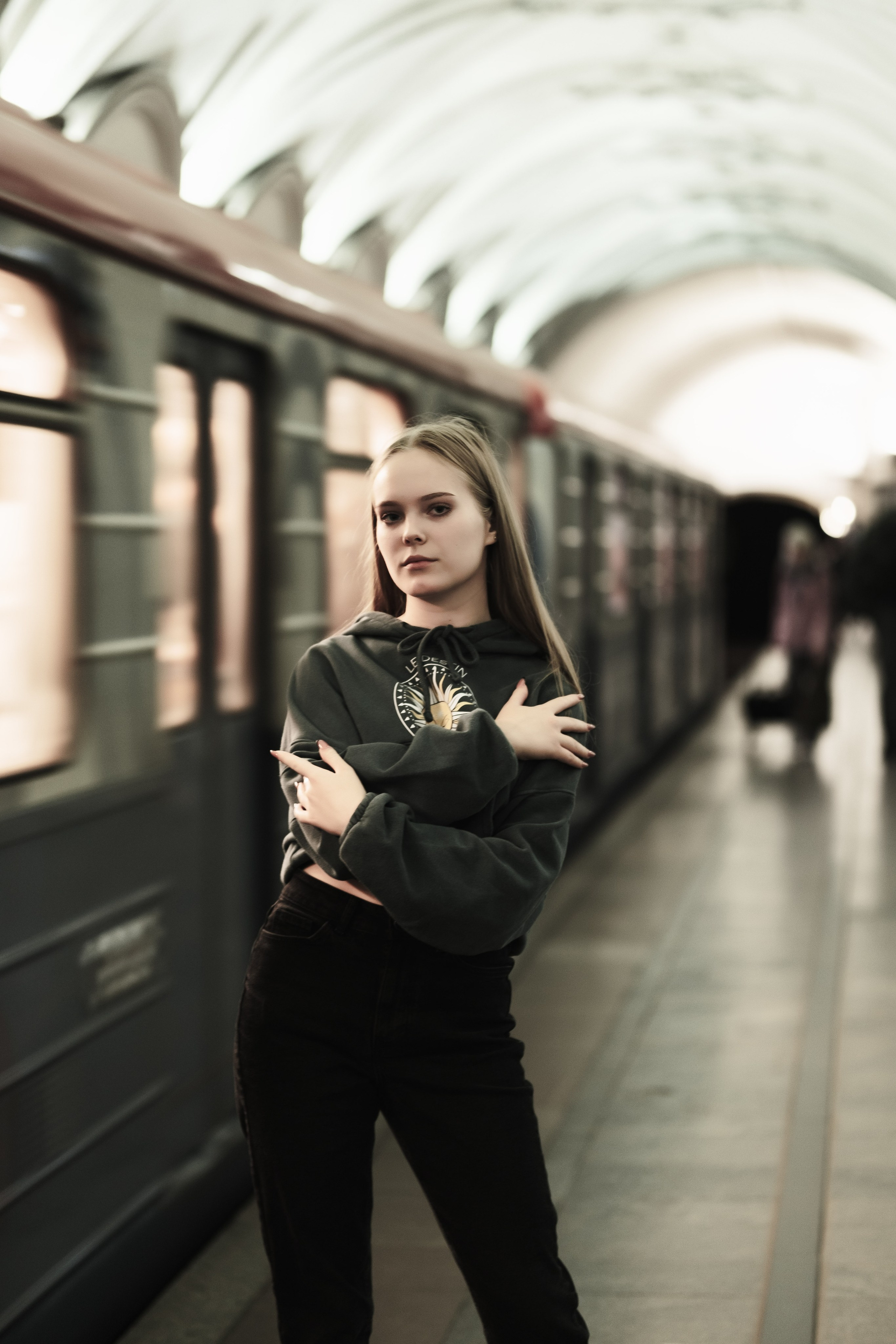 Жанна с Катей в метро. Фотограф в Москве Максим Скоробогатов