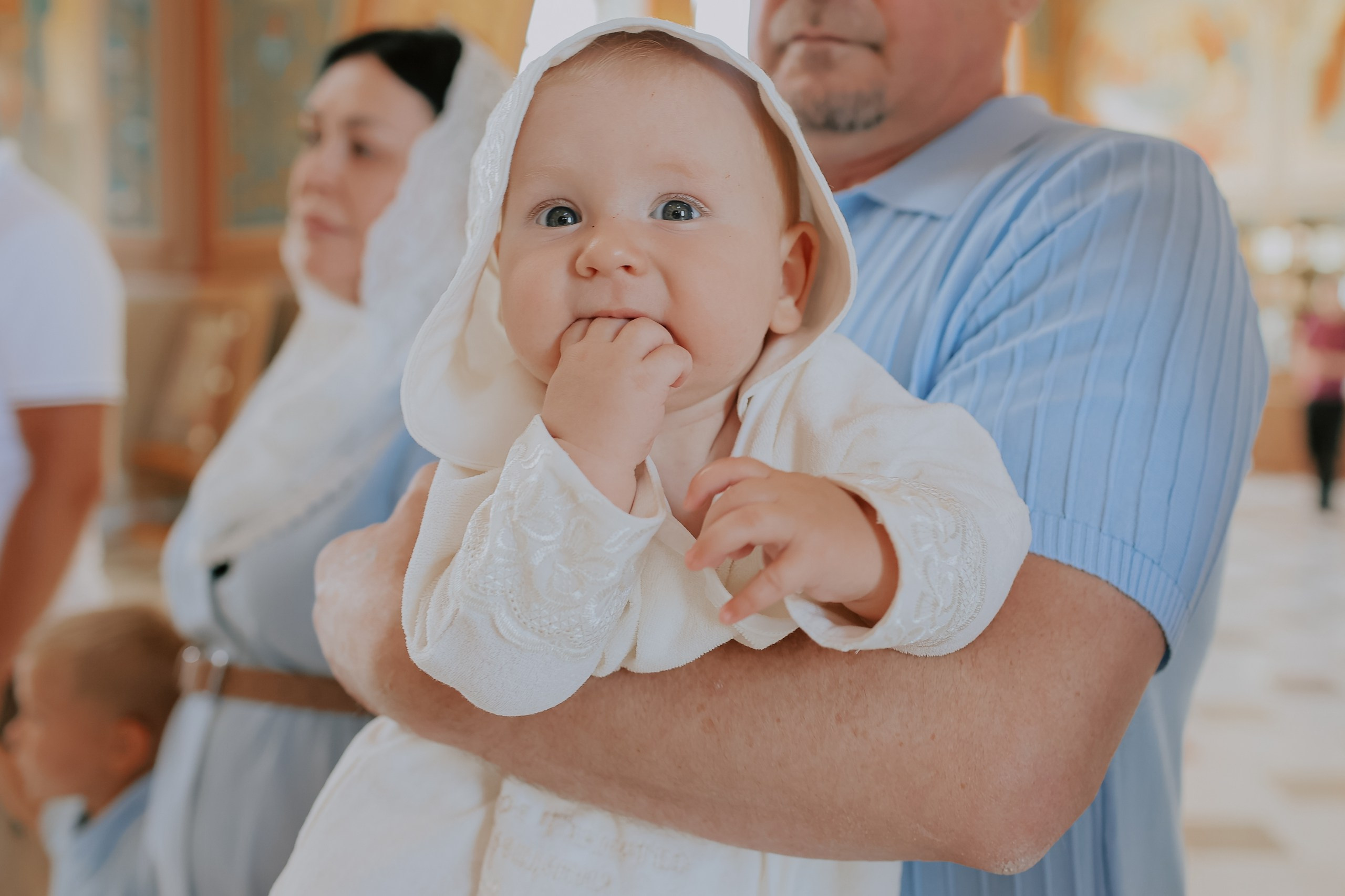 Съёмка крещения. Команда специалистов в мире фотографии и видео. Детский фотограф, семейный фотограф