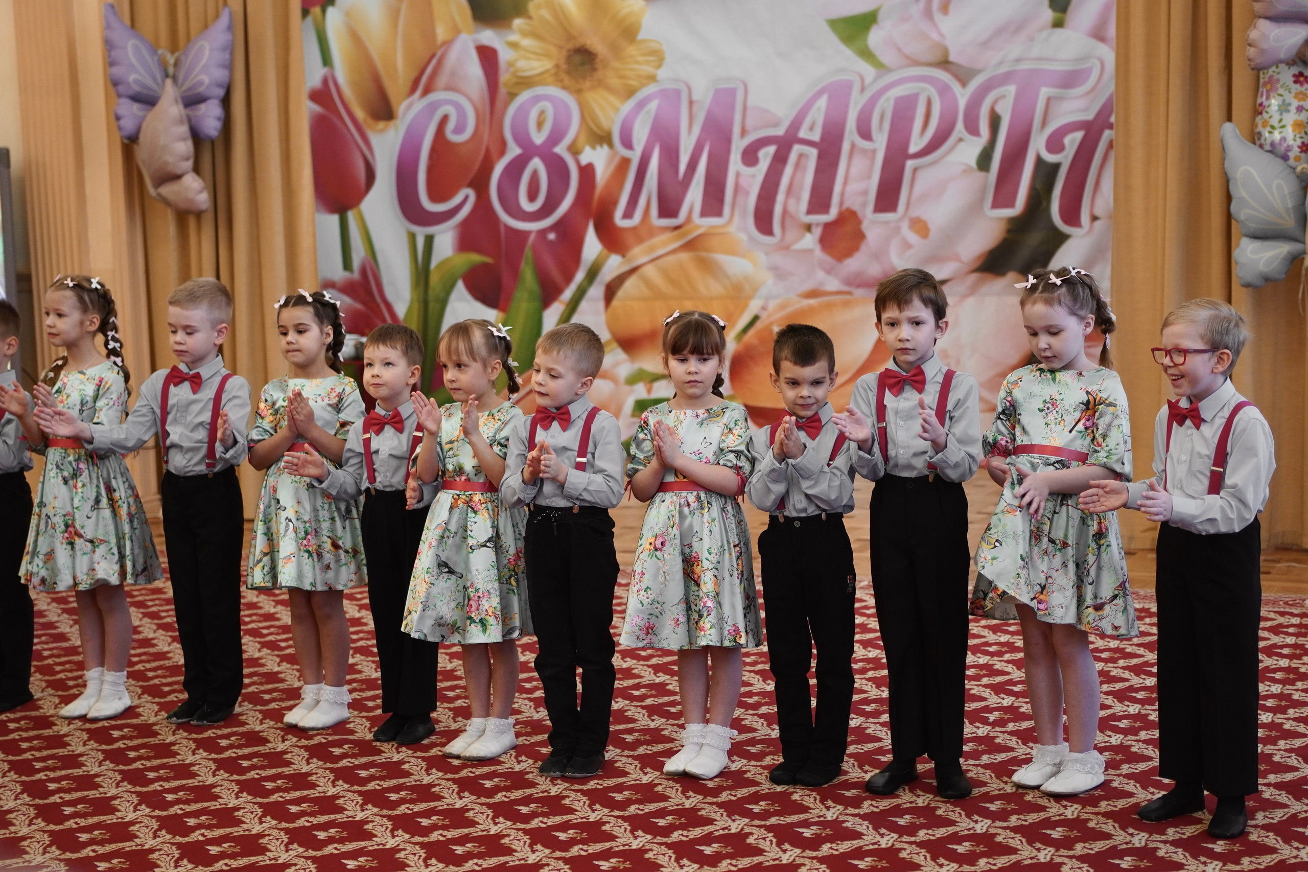 Детский утренник. Семейный и детский фотограф в Зеленограде Коваленко Дарья. Съемка праздников и выпускных, дней рождений